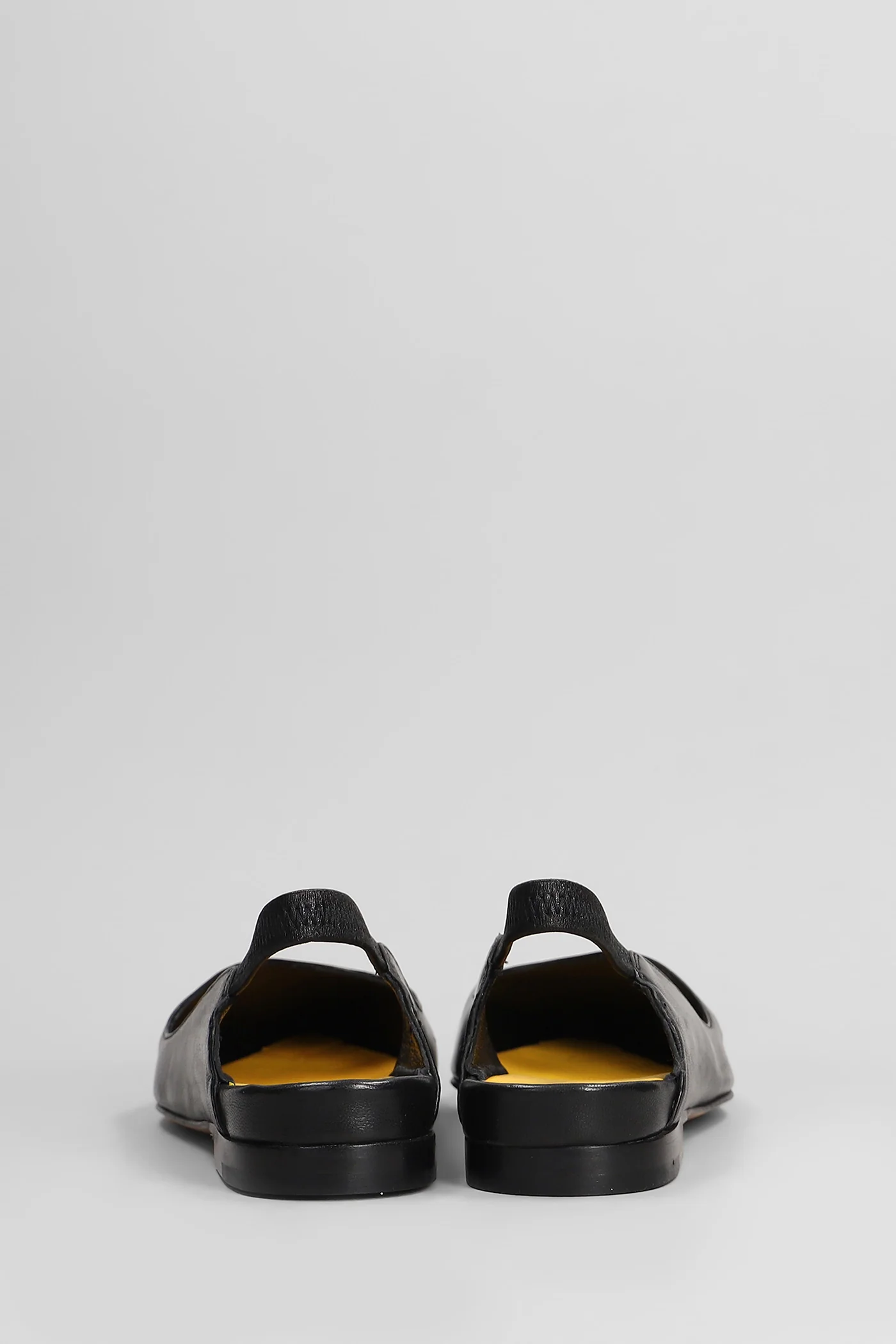 Ballet flats in black leather - Image 4