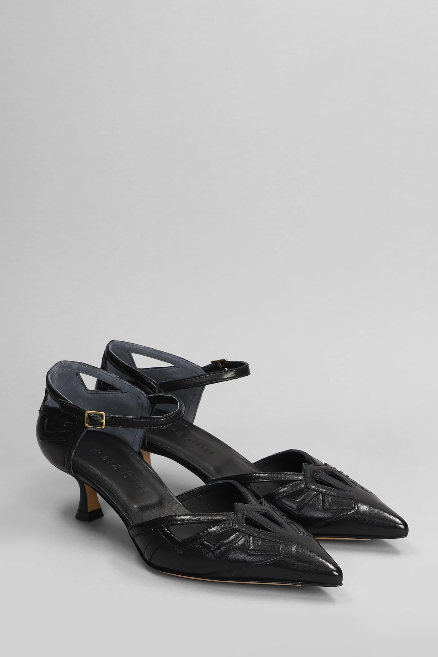 Pumps in black leather - Image 2