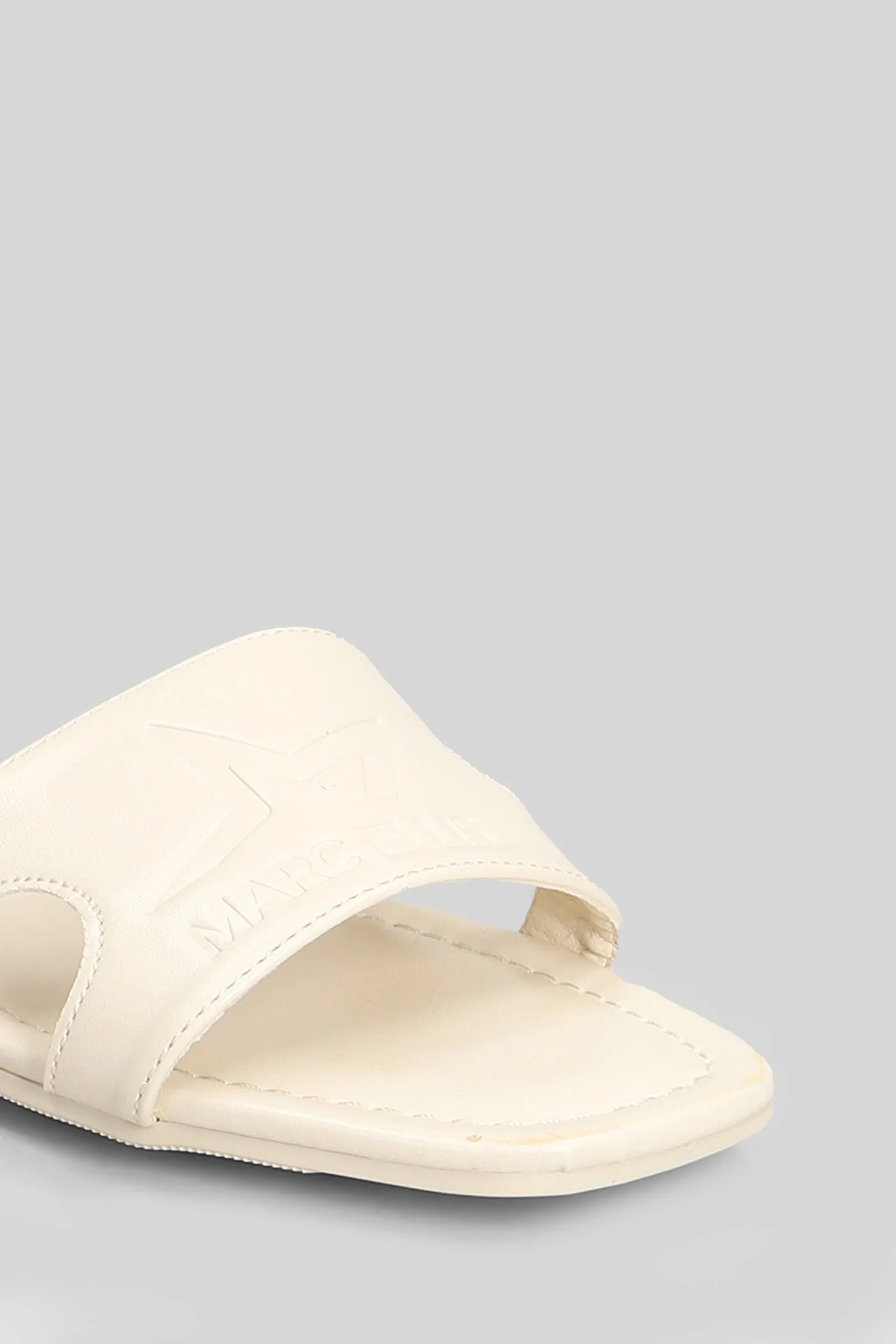 Emi Flat sandal-slipper in beige leather - Image 5