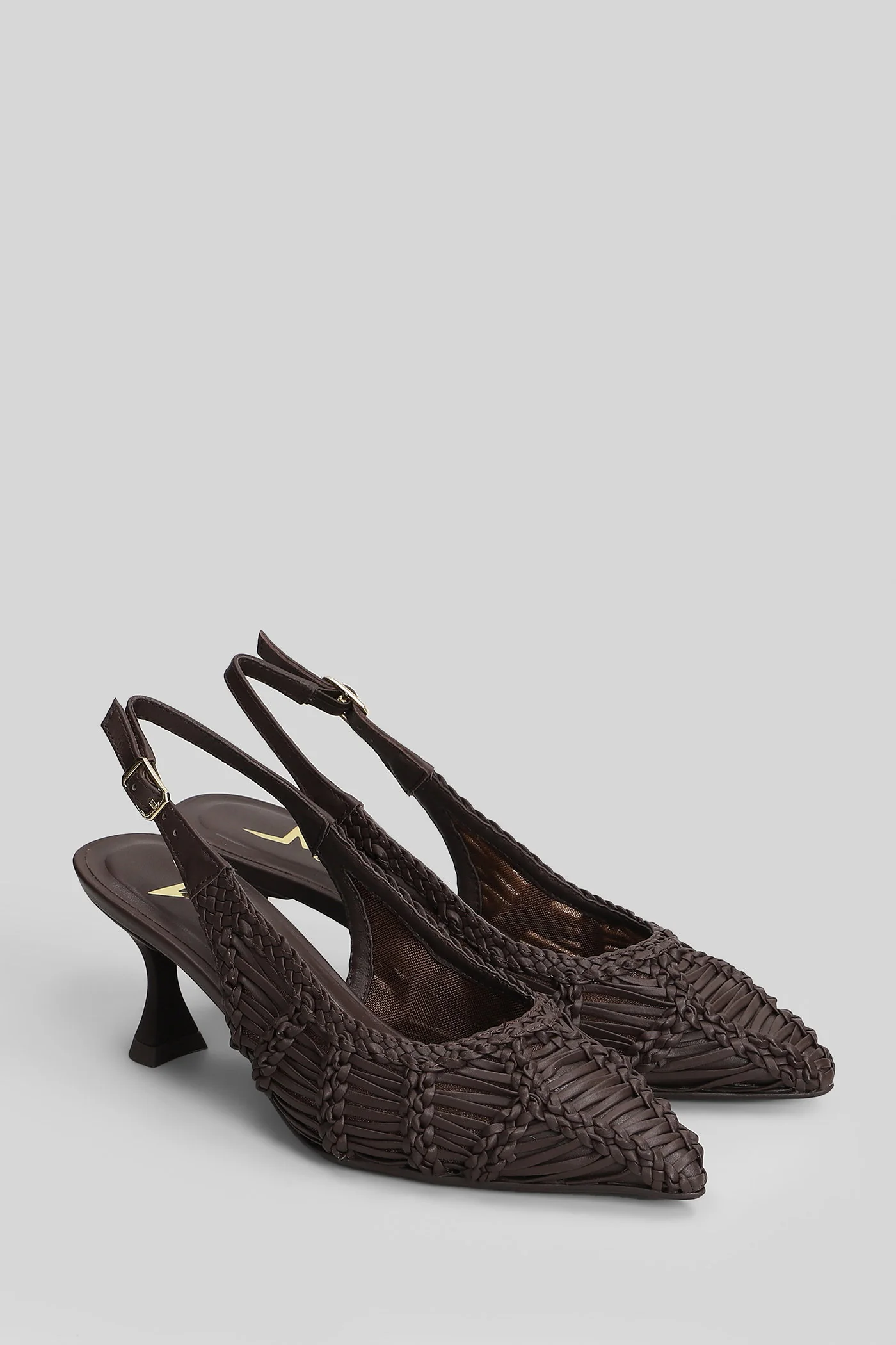 Pumps in brown leather - Image 2