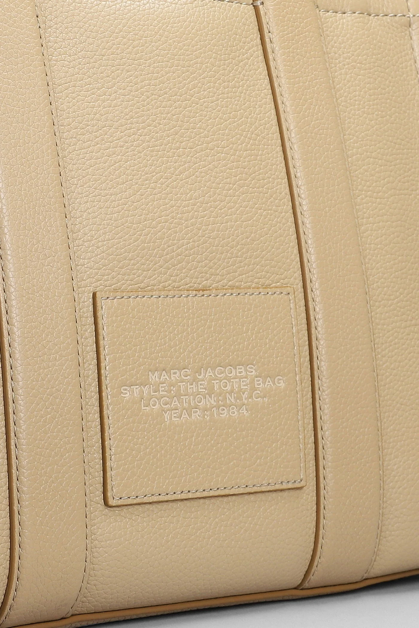 The medium tote Tote in Camel leather - Image 4