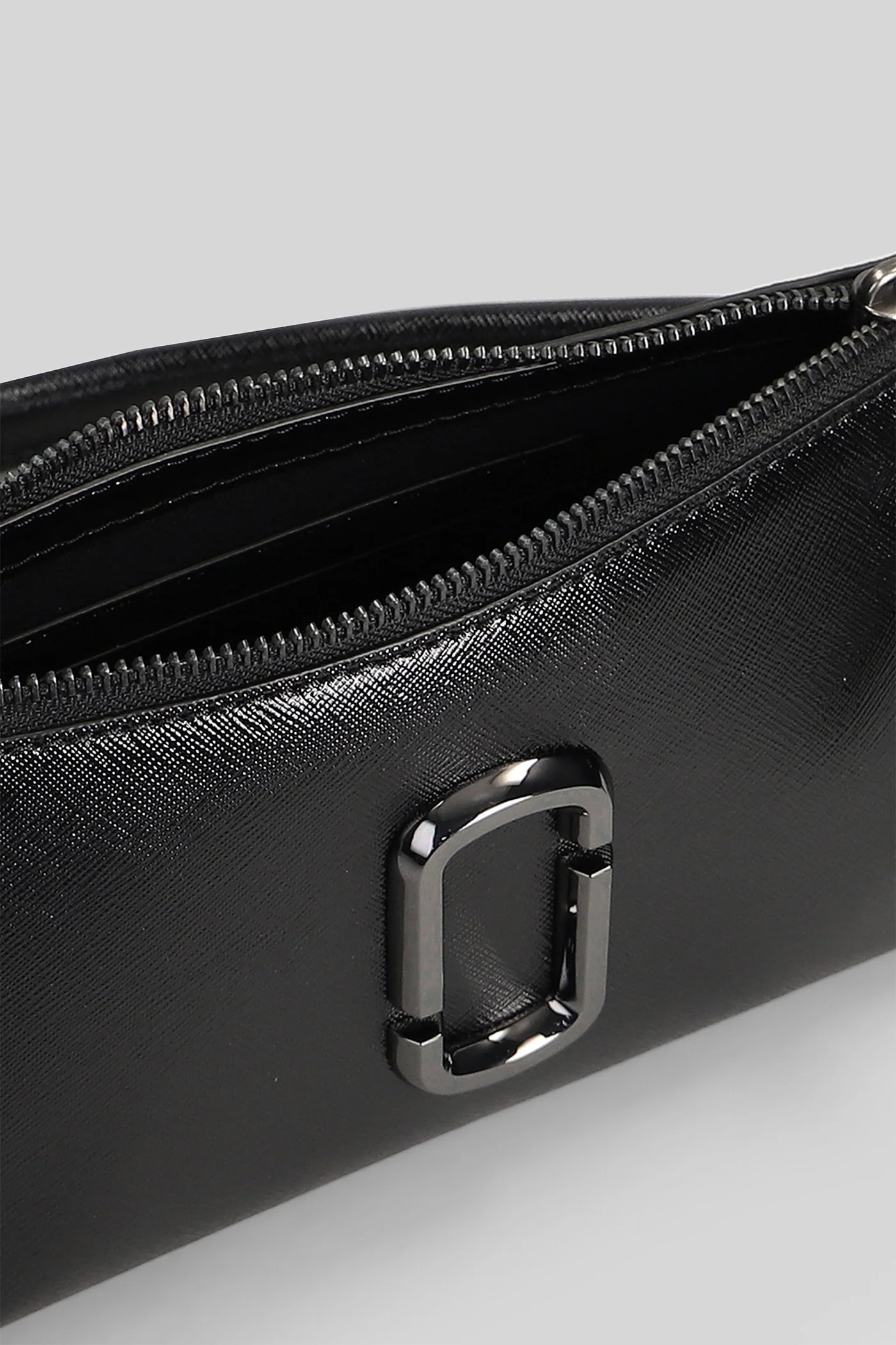 The pochette Clutch in black leather - Image 4