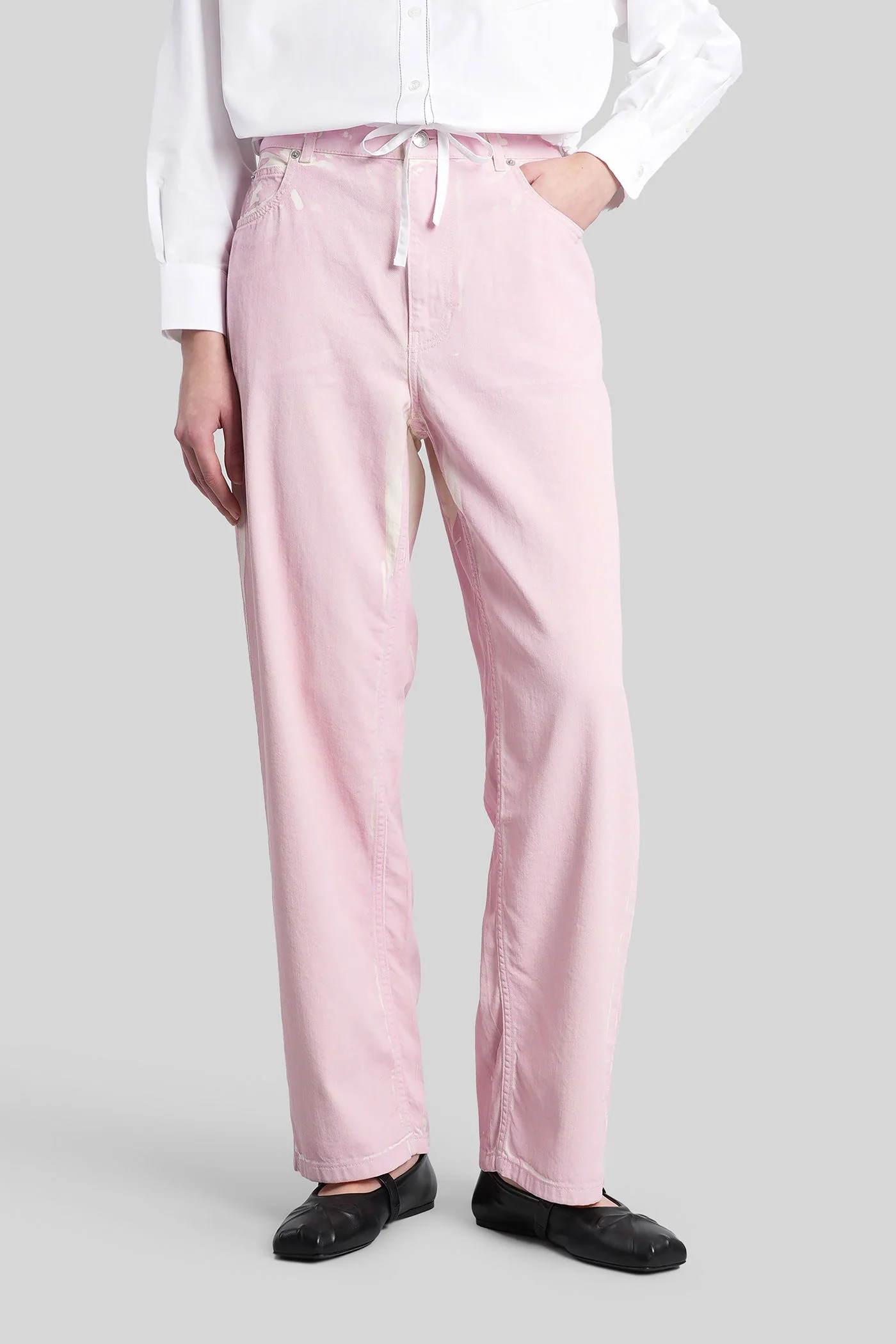 Jeans in rose-pink denim