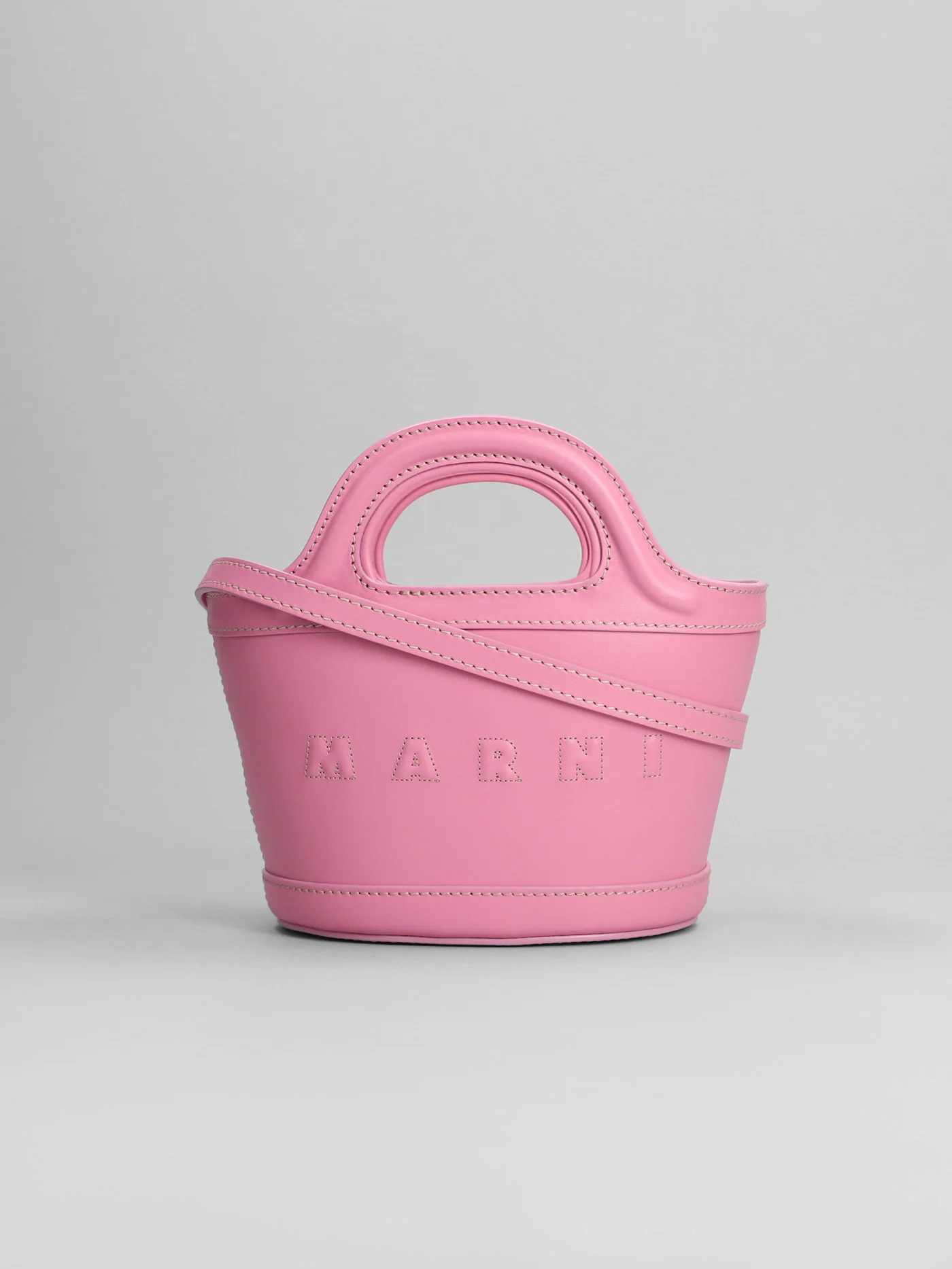 Shoulder bag in rose-pink leather