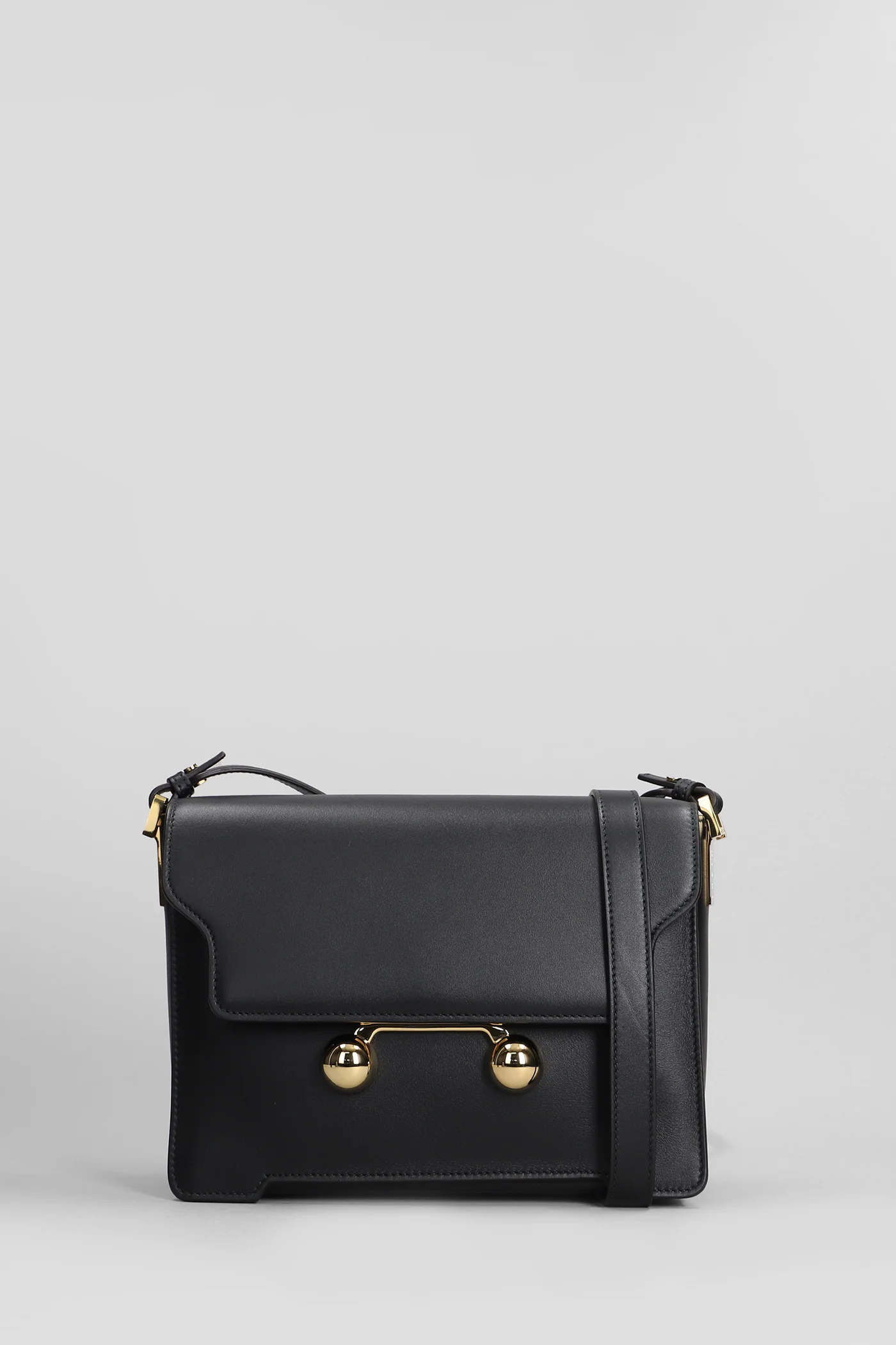 Trunkaroo Shoulder bag in black leather