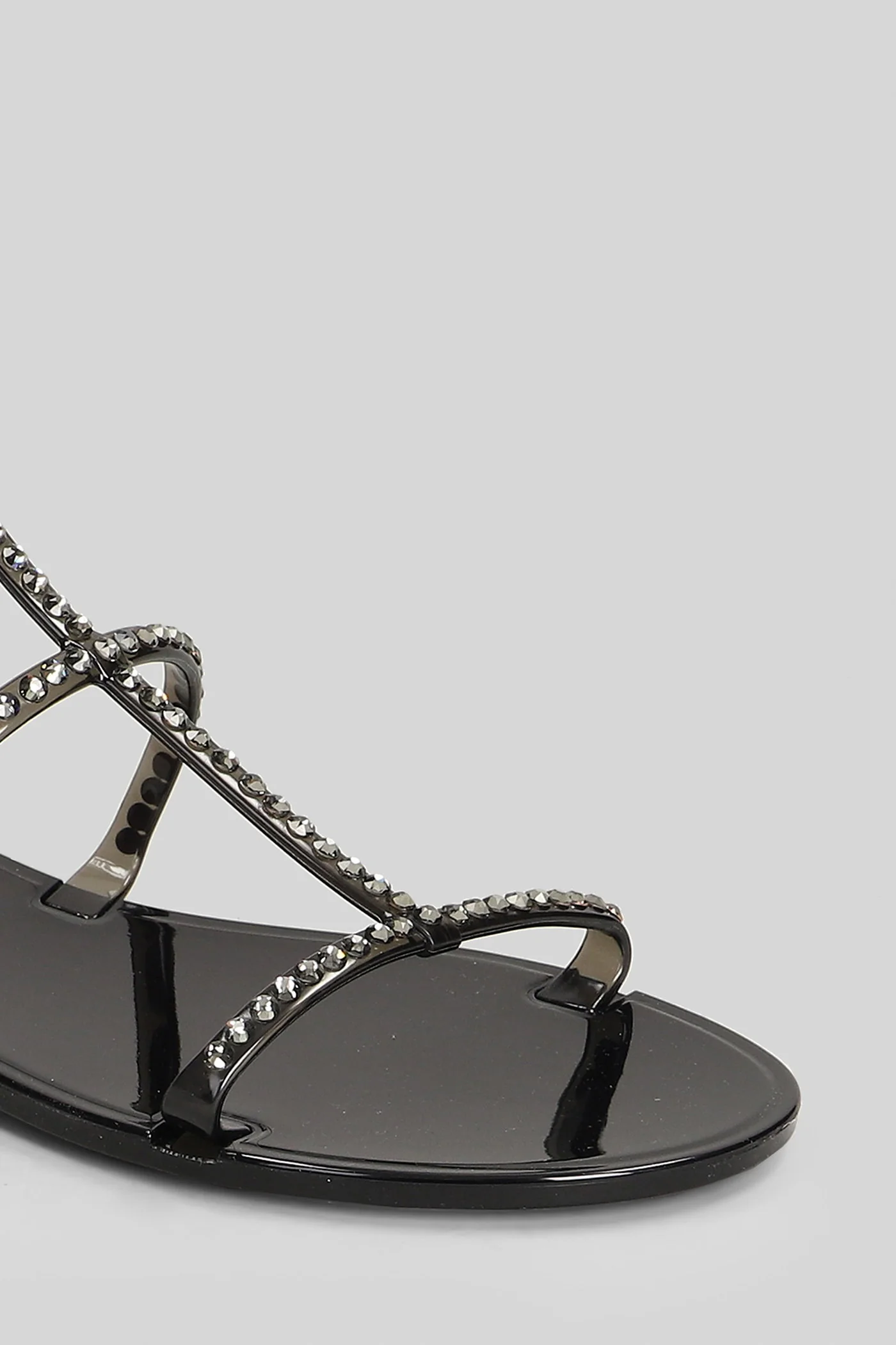 James Flat sandal-slipper in black rubber/plasic - Image 5