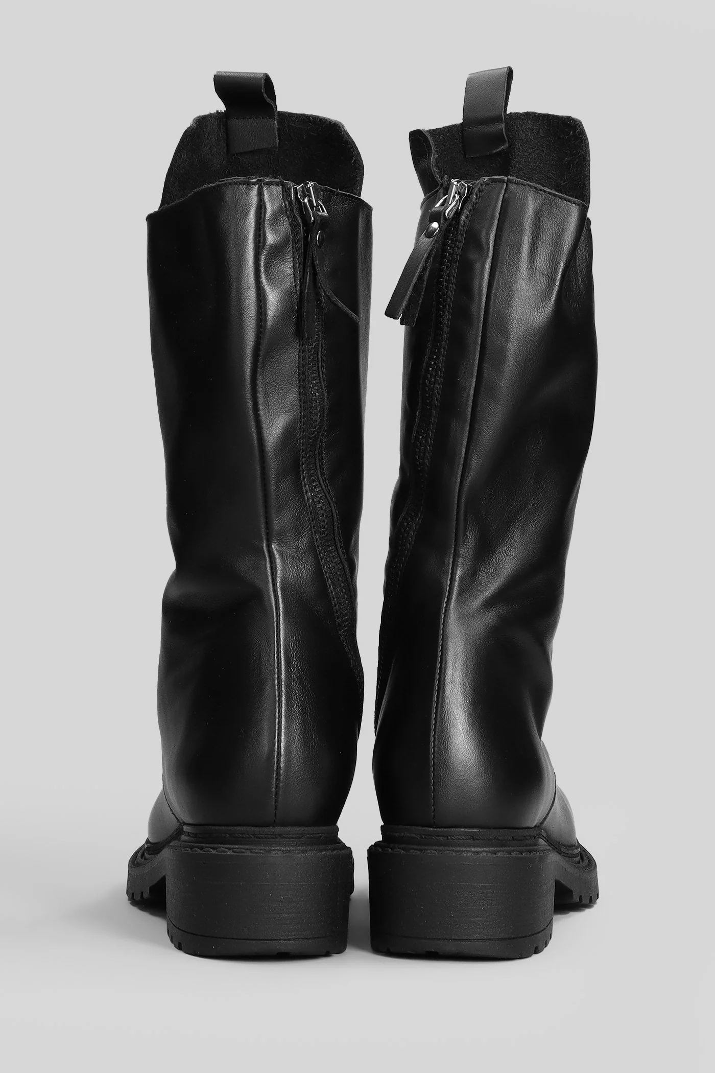 Combat boots in black leather - Image 4