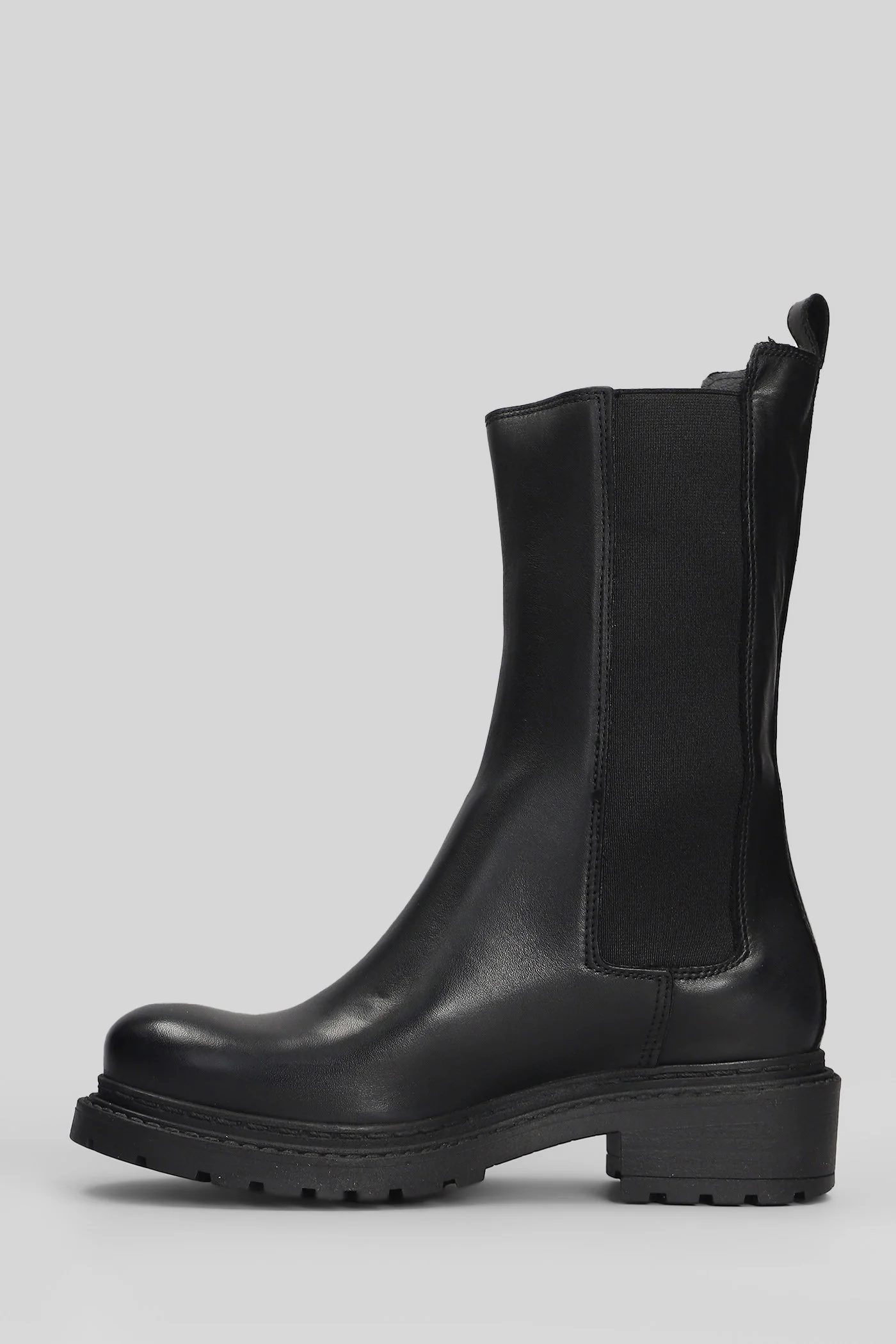 Combat boots in black leather - Image 3