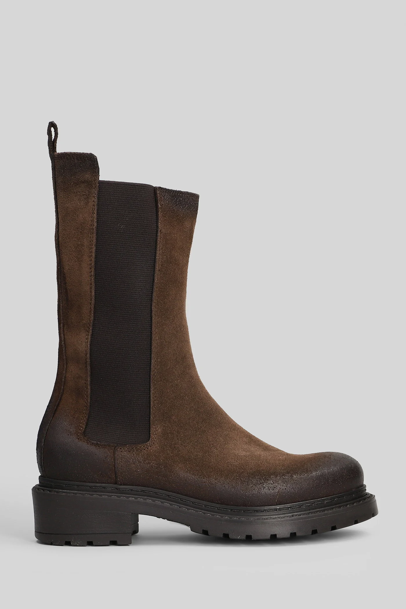 Combat boots in dark brown suede