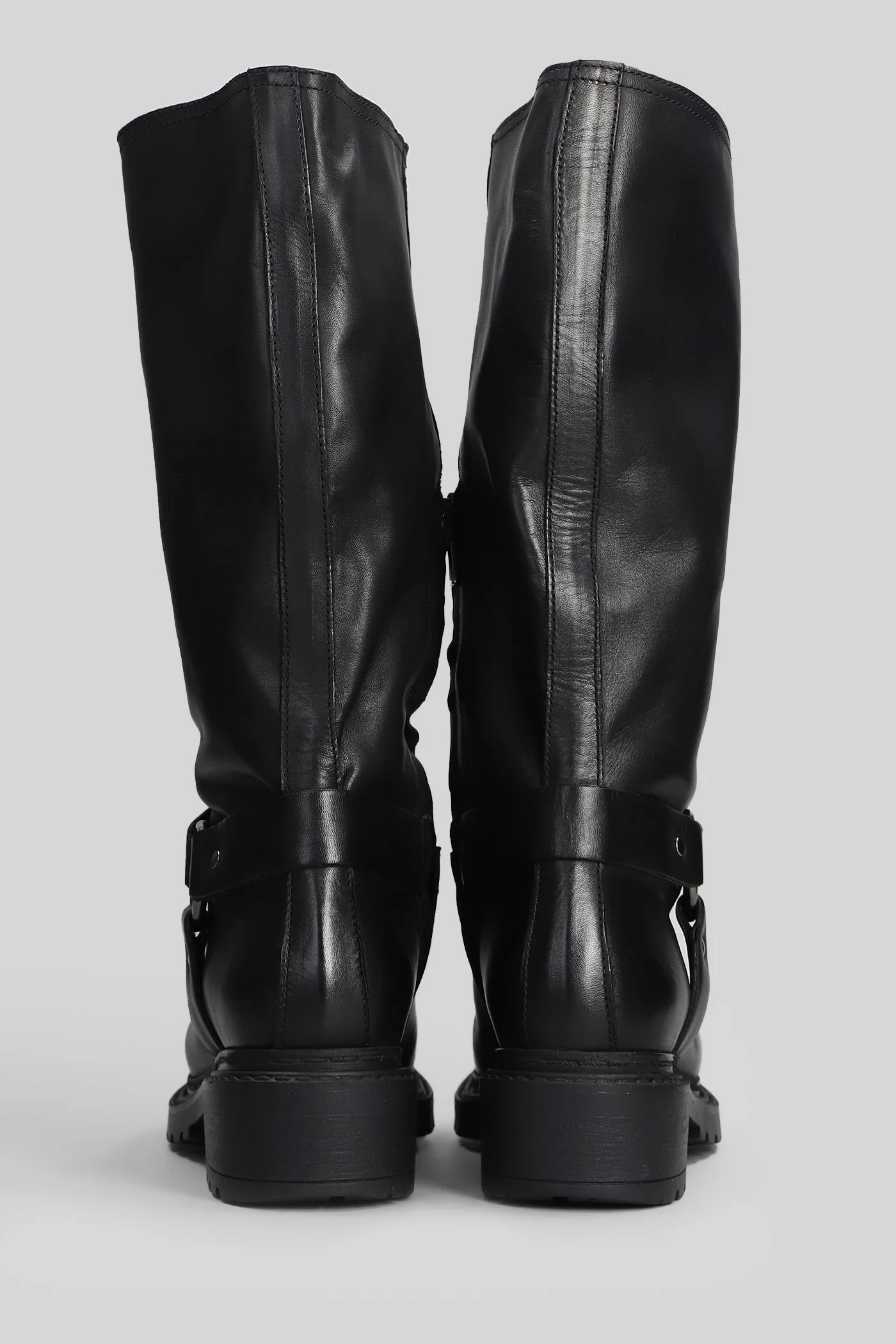 low heels boots in black leather - Image 4