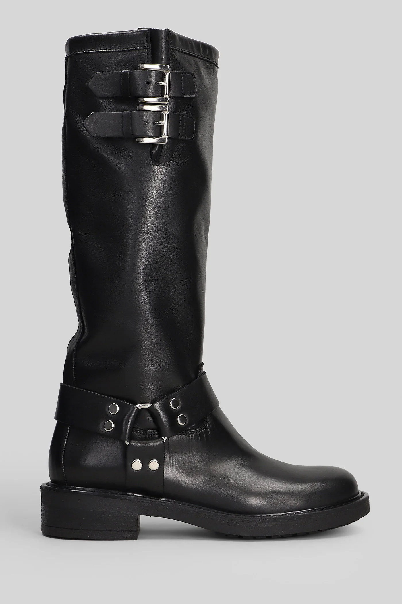 low heels boots in black leather