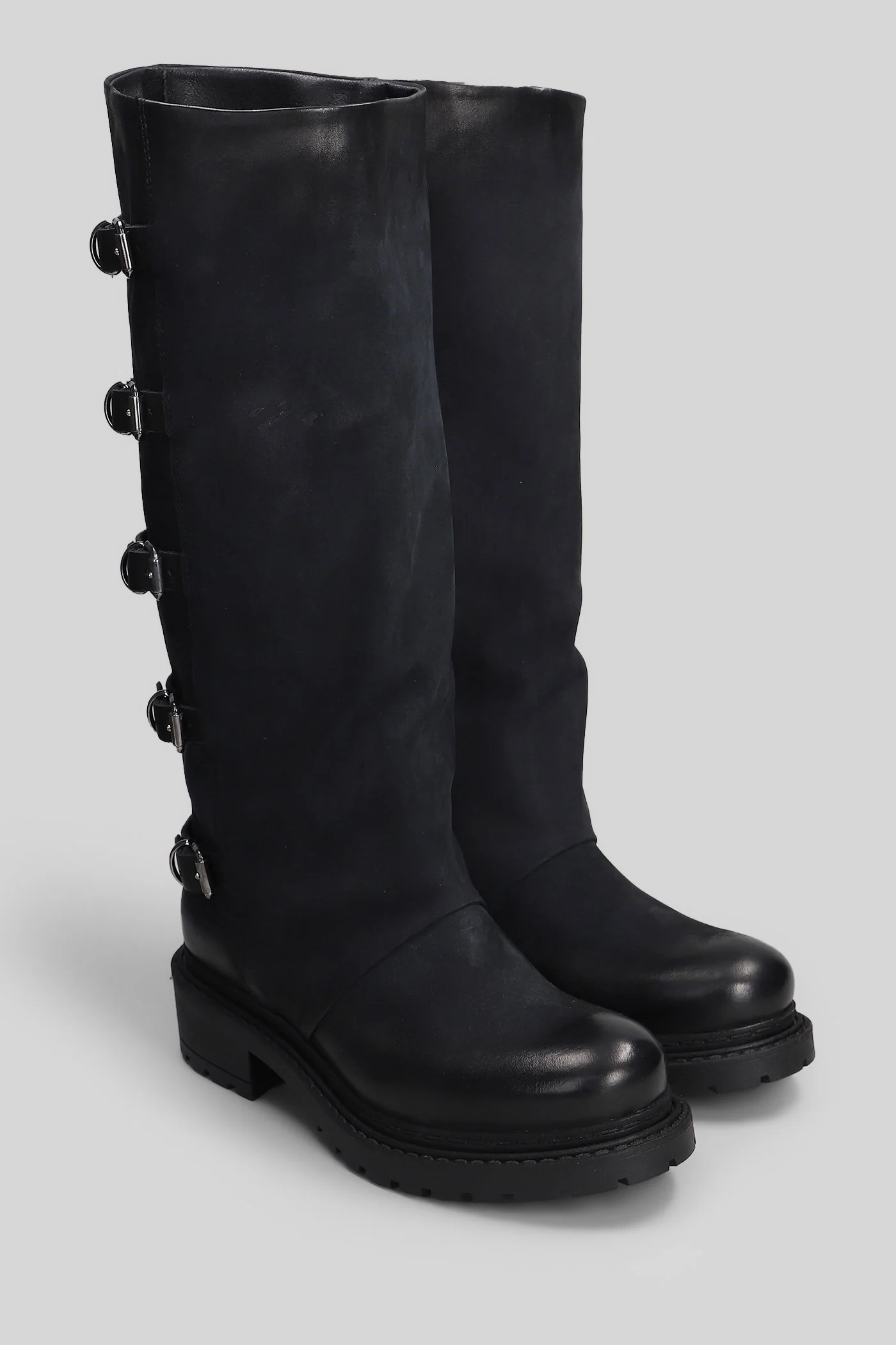 low heels boots in black nubuck - Image 2