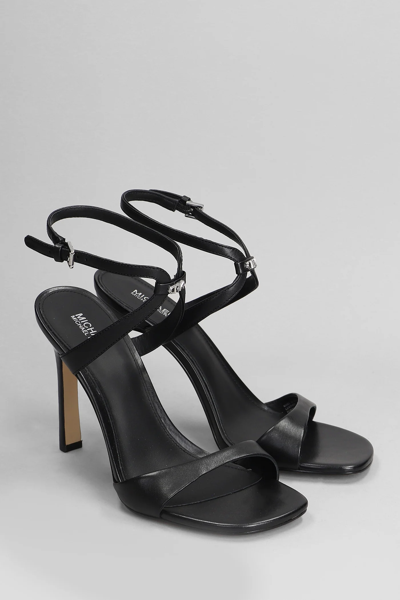 Amara Sandals in black leather - Image 2