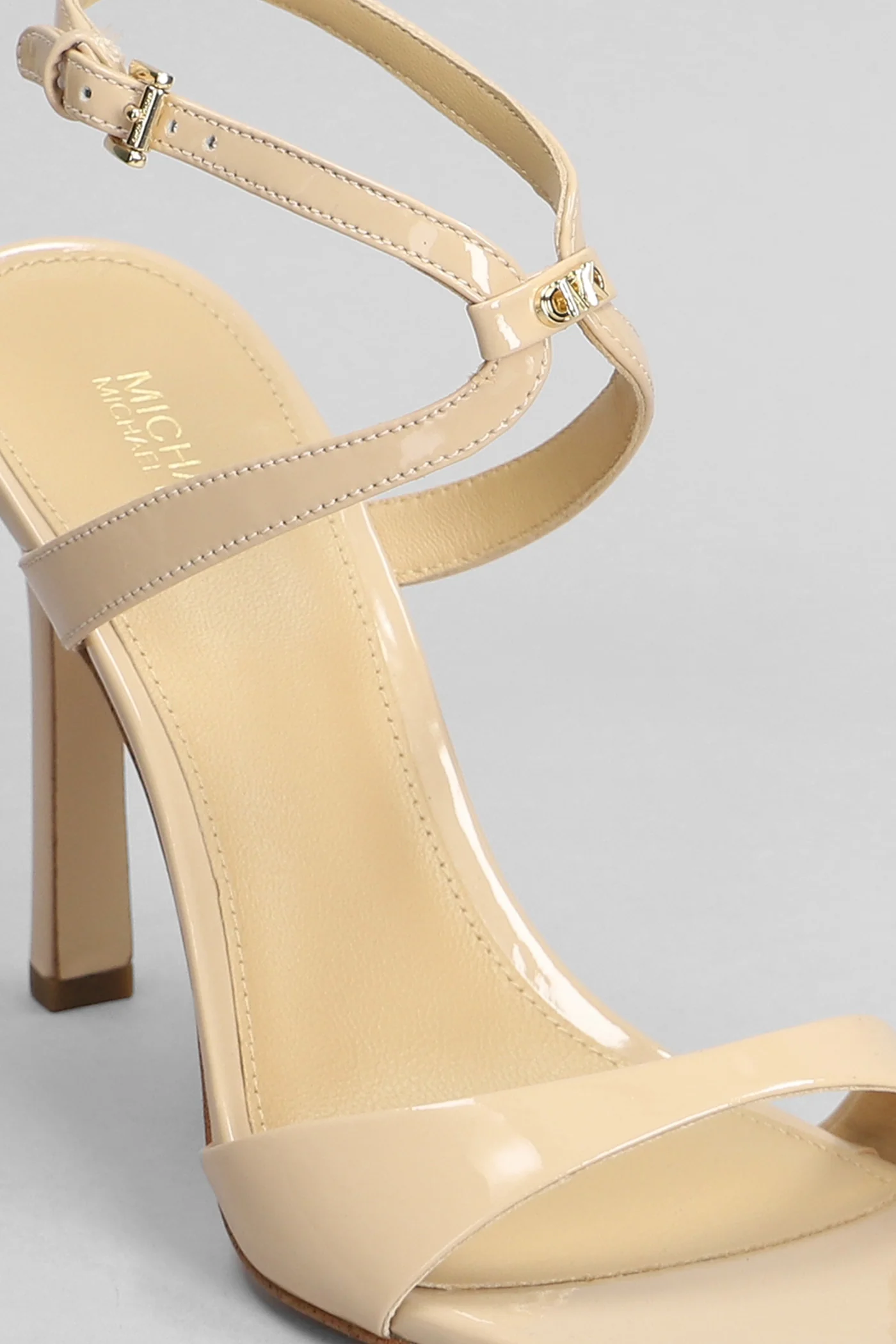 Amara Sandals in powder patent leather - Image 5