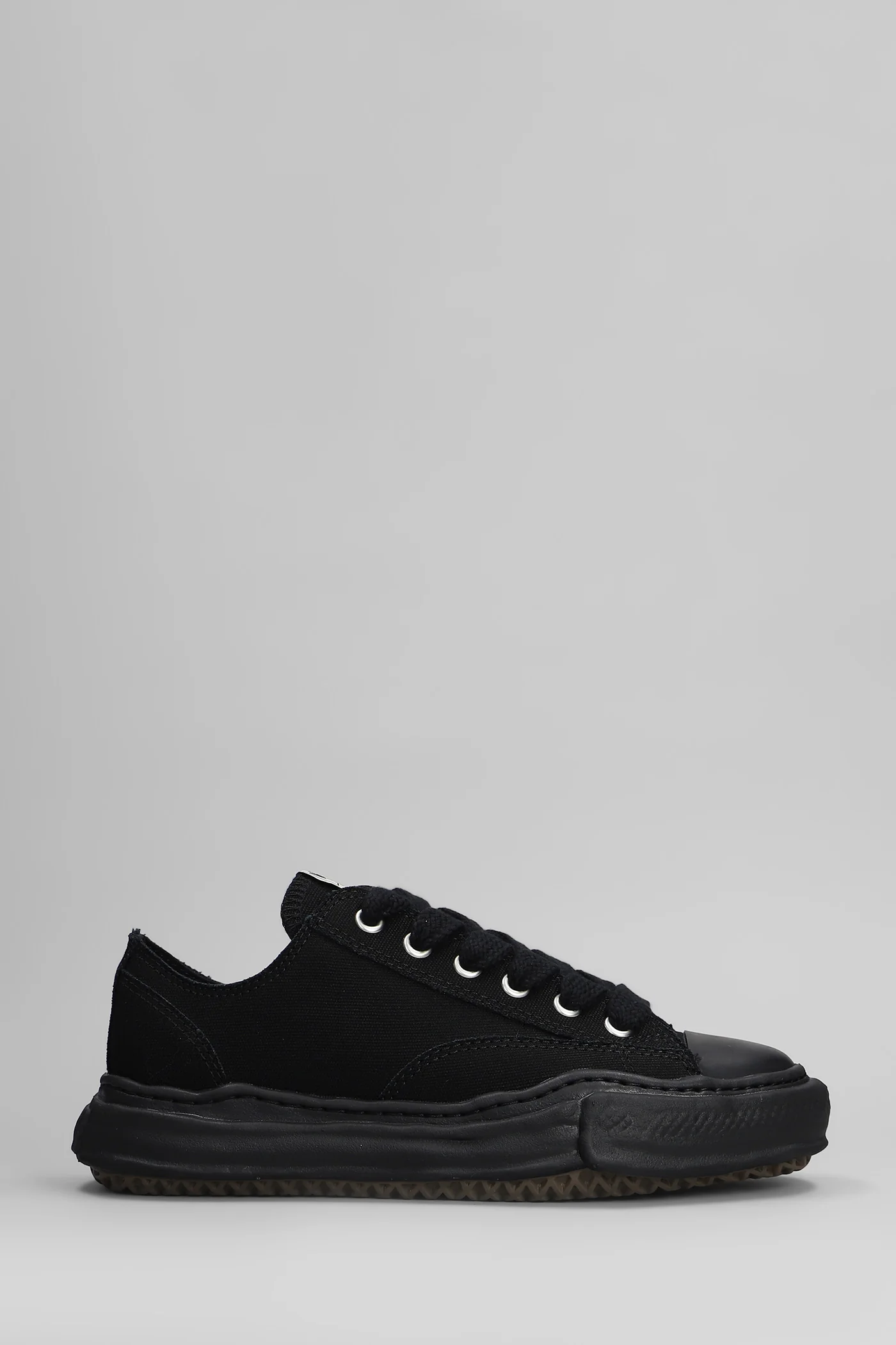 Peterson low Sneakers in black cotton