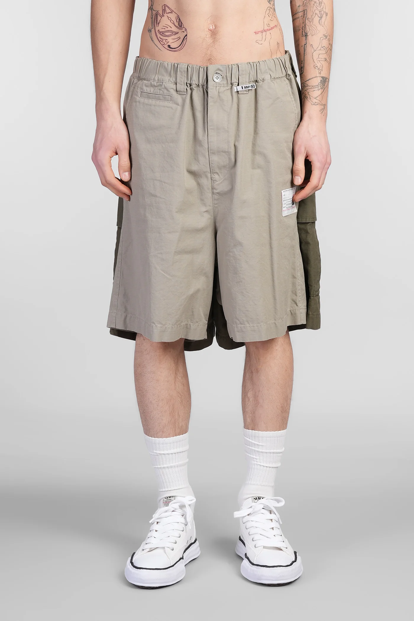Shorts in khaki cotton