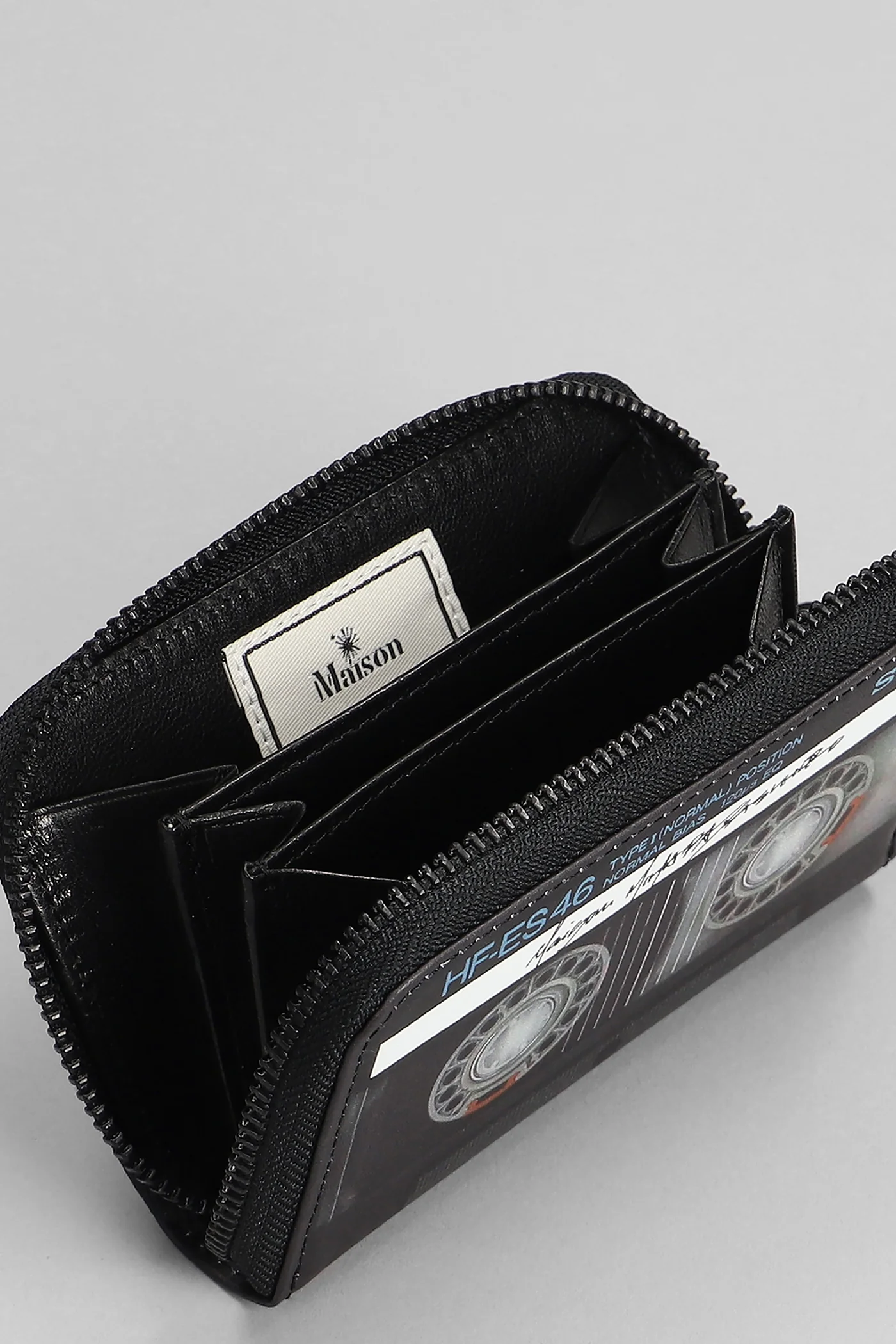 Wallet in black leather - Image 44