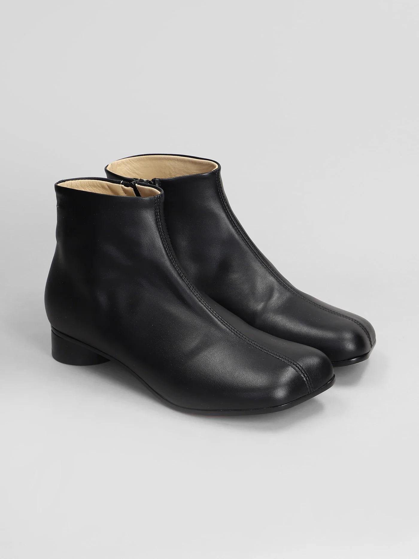 Ankle boots in black leather - Image 2