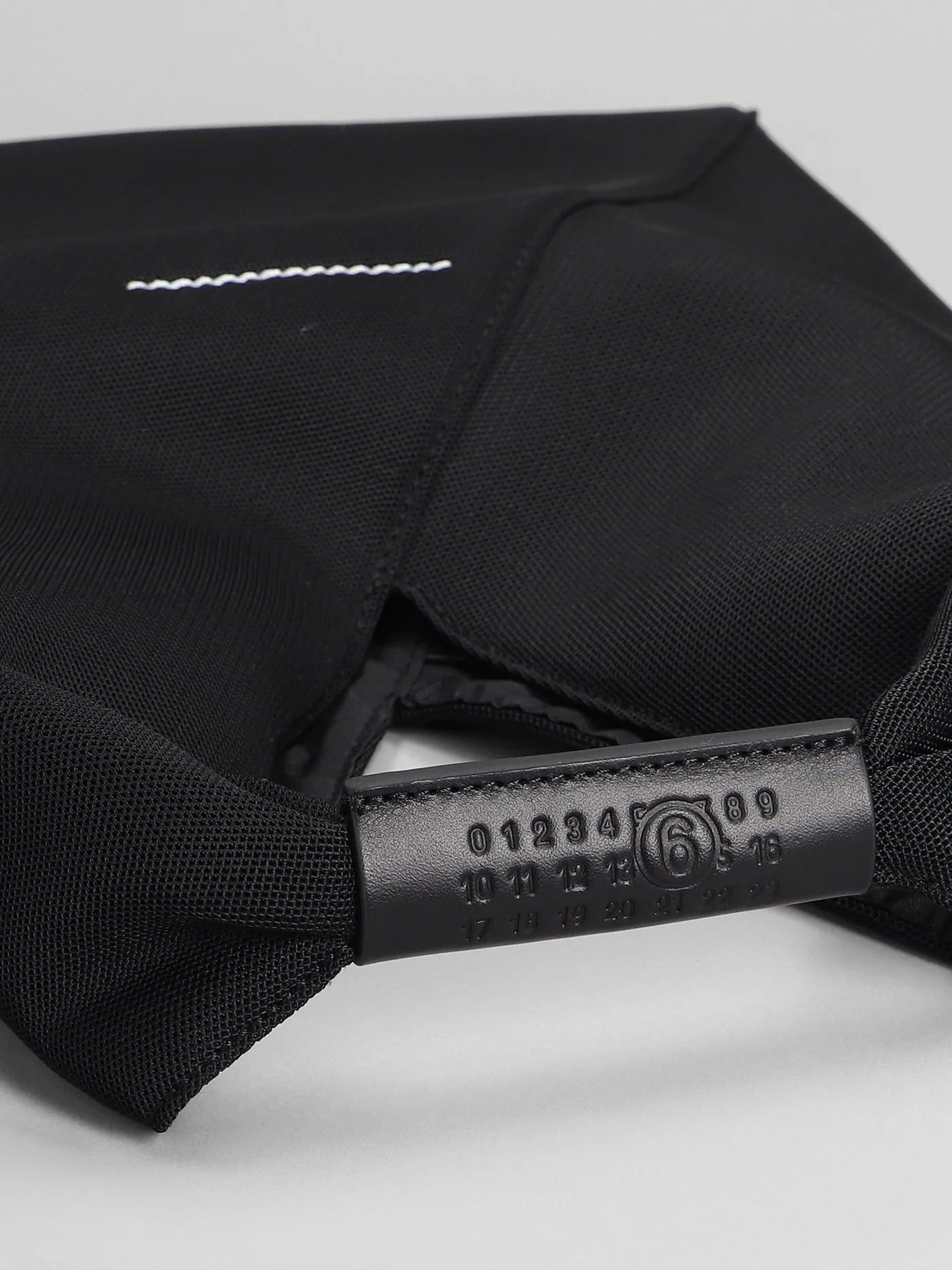 Hand bag in black polyester - Image 4