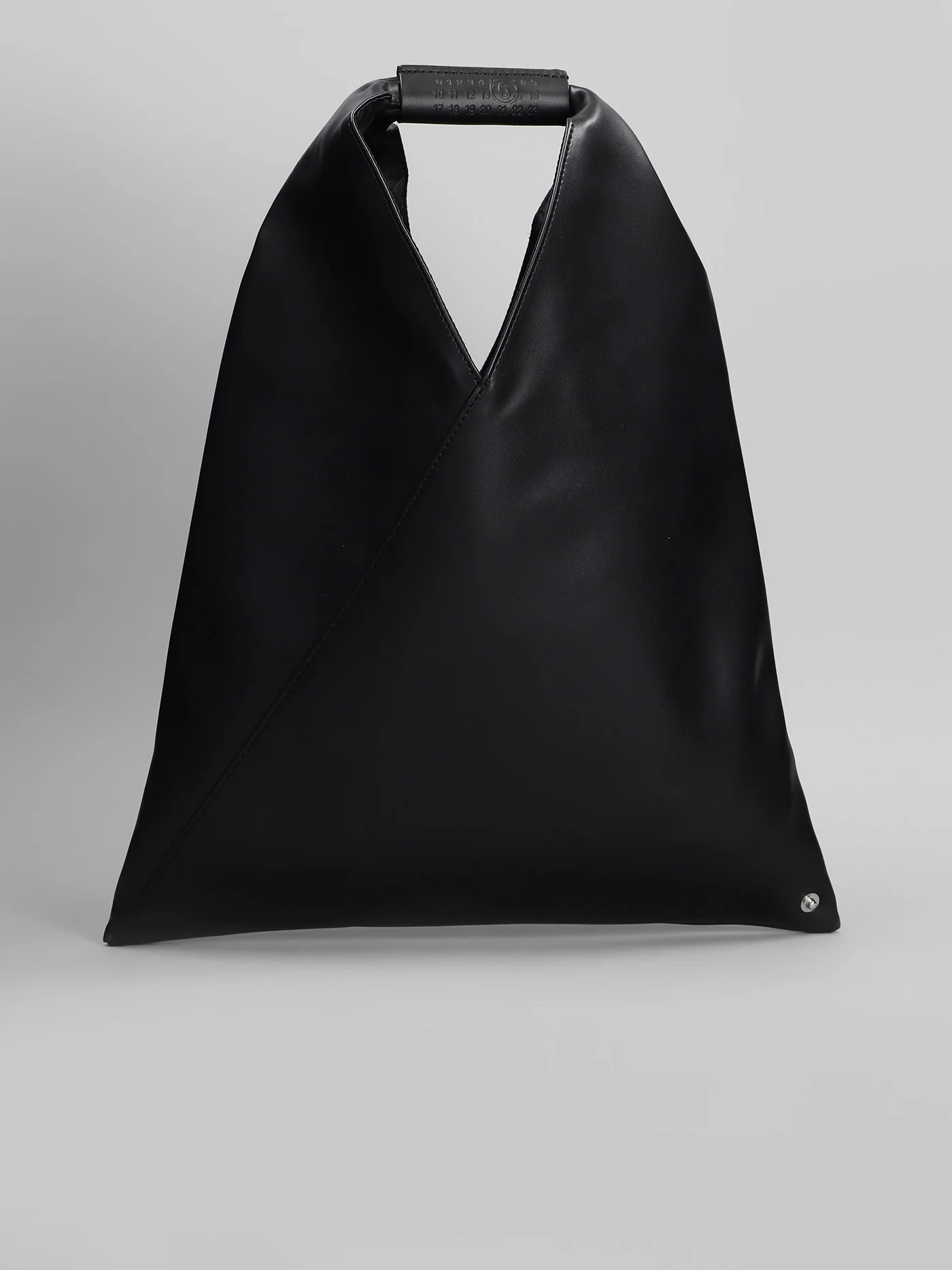 Shoulder bag in black leather