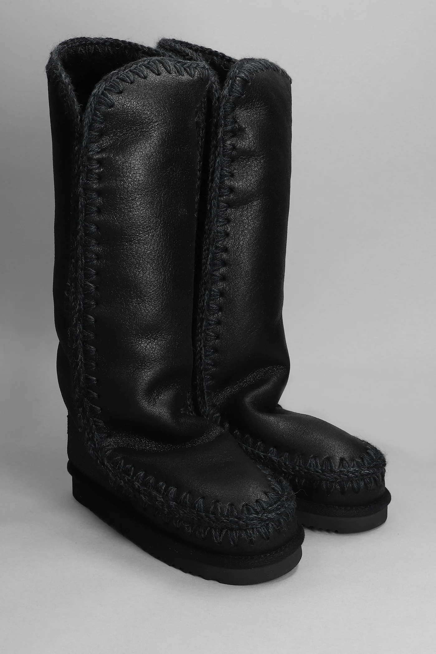 Eskimo 40 low heels boots in black leather - Image 2