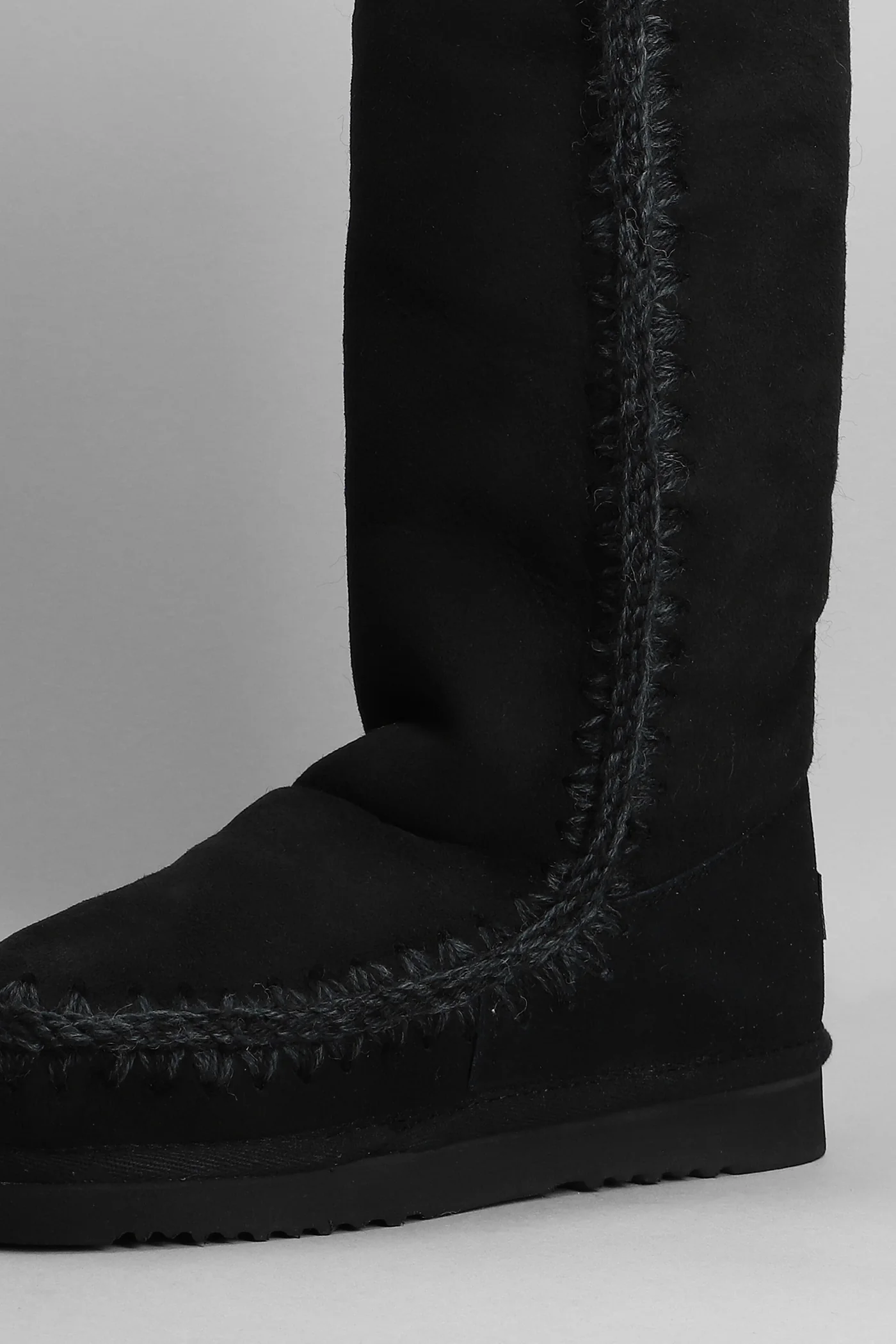 Eskimo 40 low heels boots in black suede - Image 5