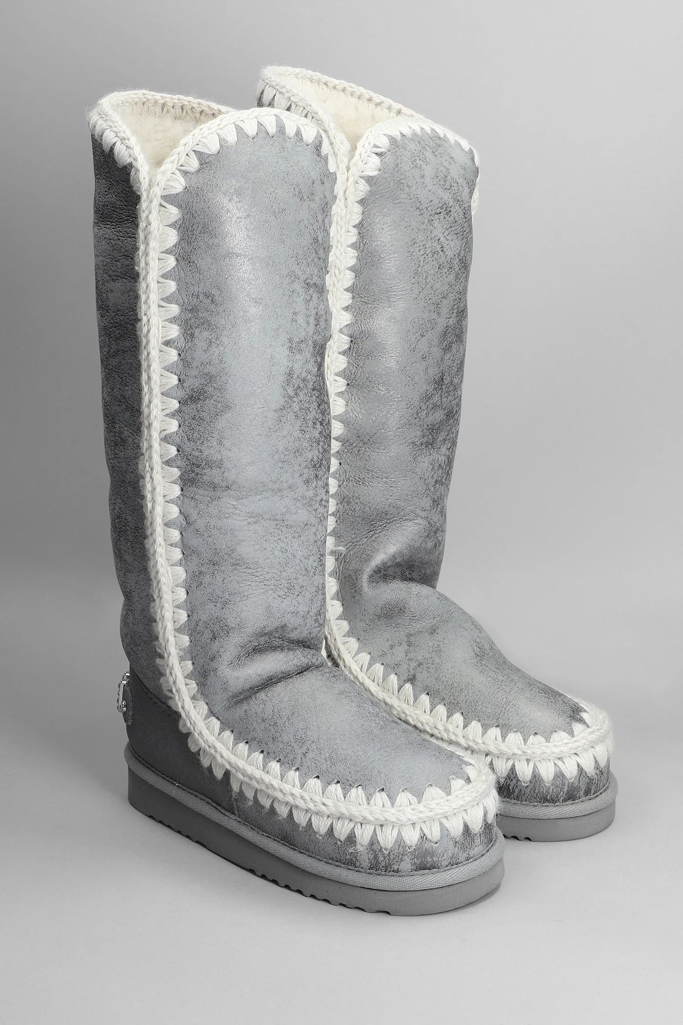 Eskimo 40 low heels boots in silver suede - Image 2