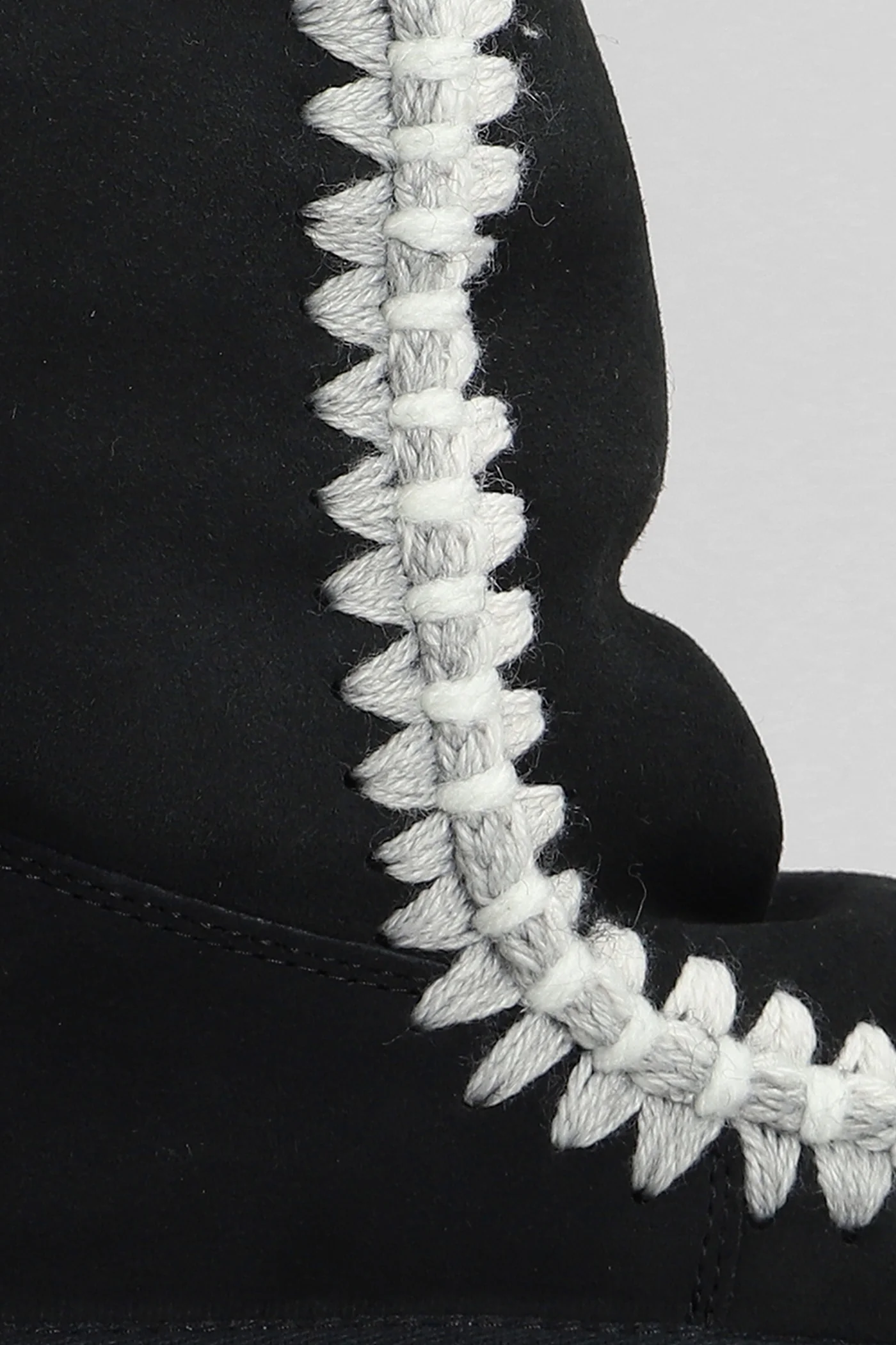 Eskimo low heels Ankle boots in black suede - Image 5