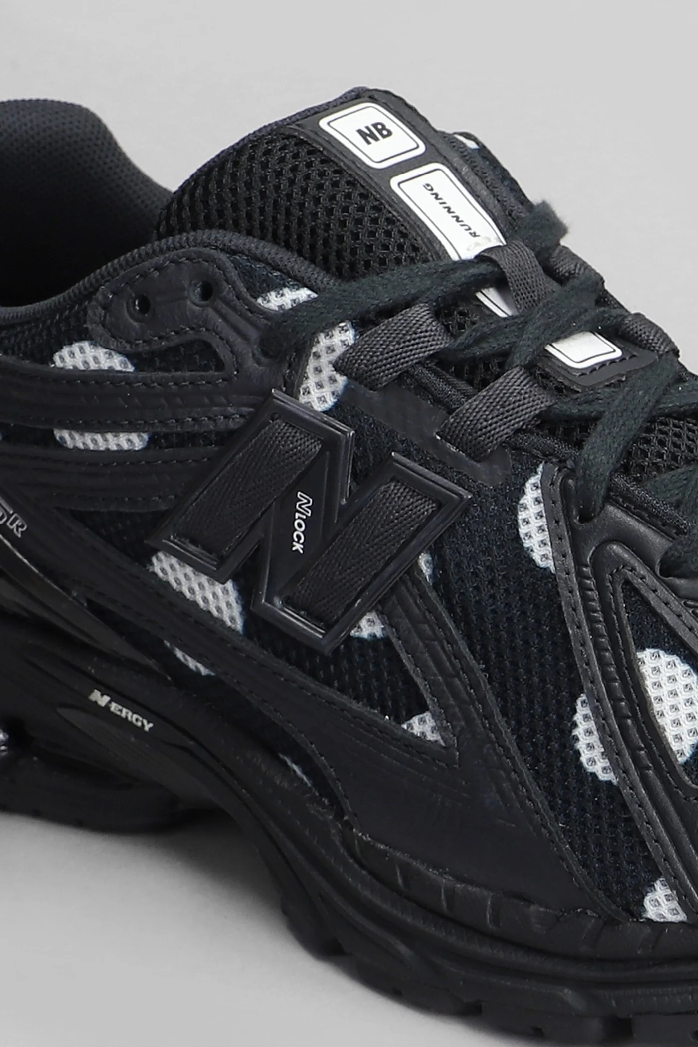 1906R Sneakers in black leather and fabric - Image 5