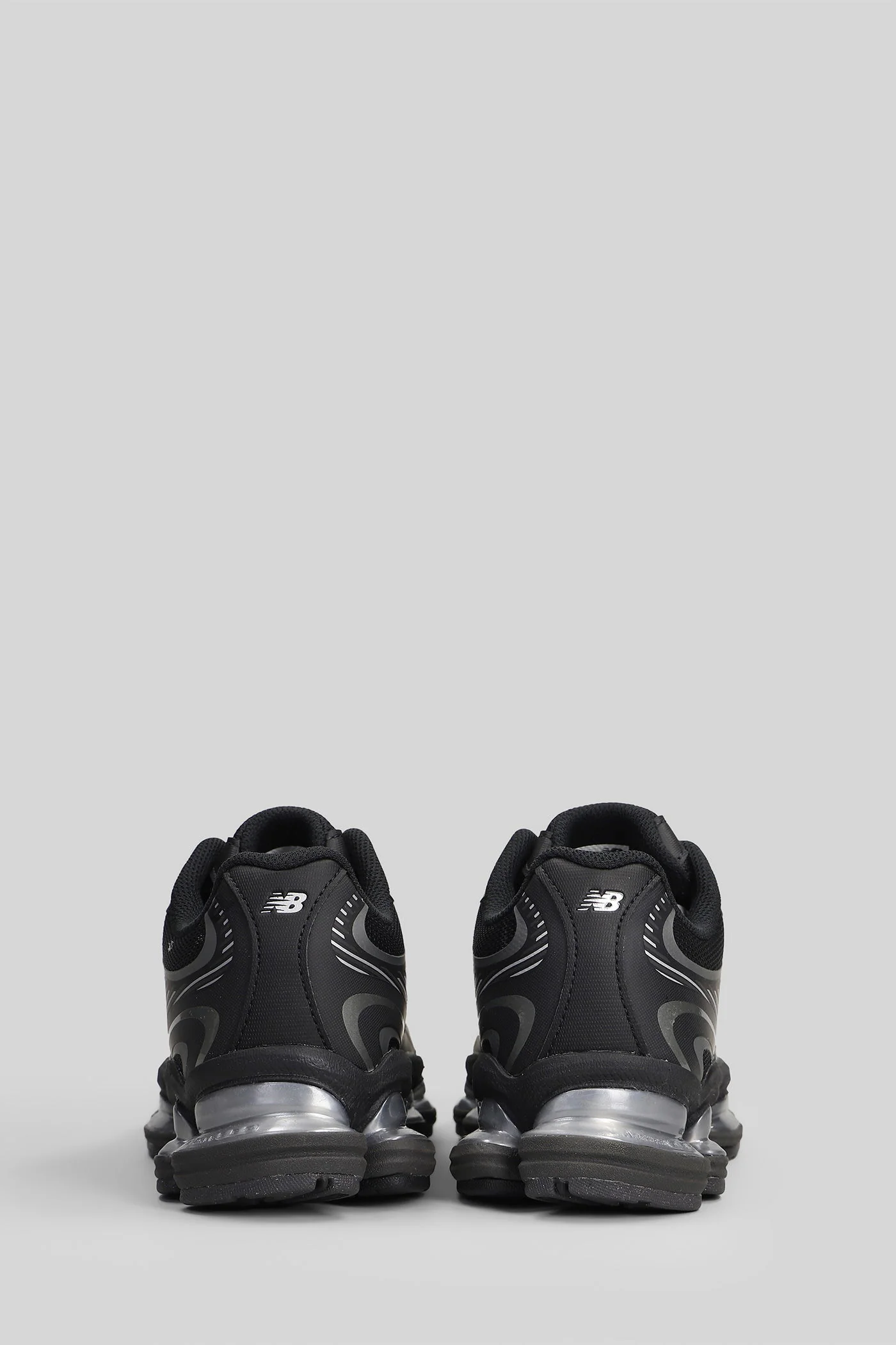 2000 Sneakers in black leather and fabric - Image 4