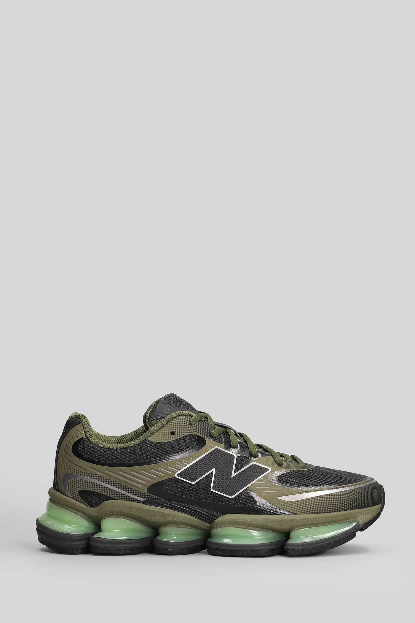 2000 Sneakers in green fabric