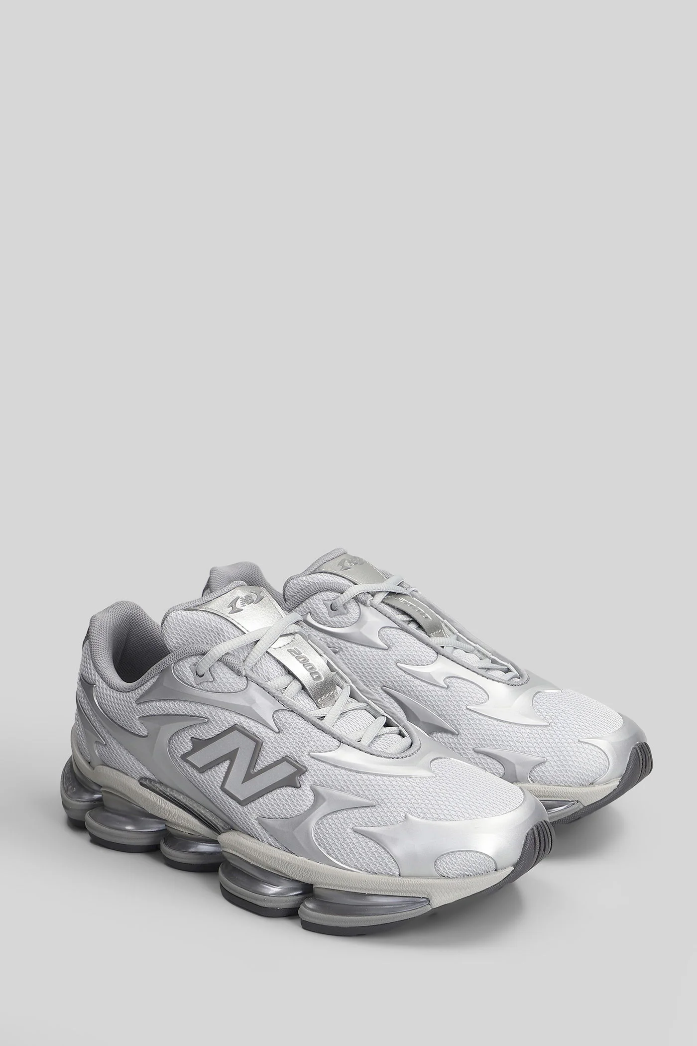2000 Sneakers in grey leather and fabric - Image 2