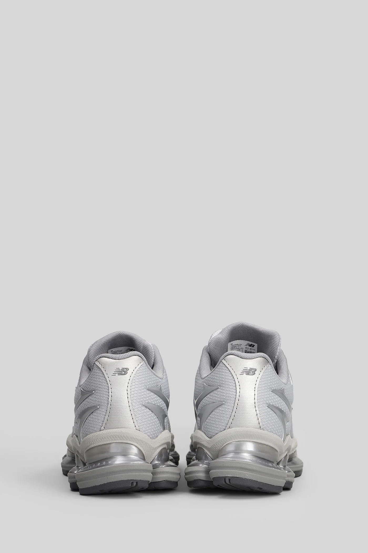 2000 Sneakers in grey leather and fabric - Image 4