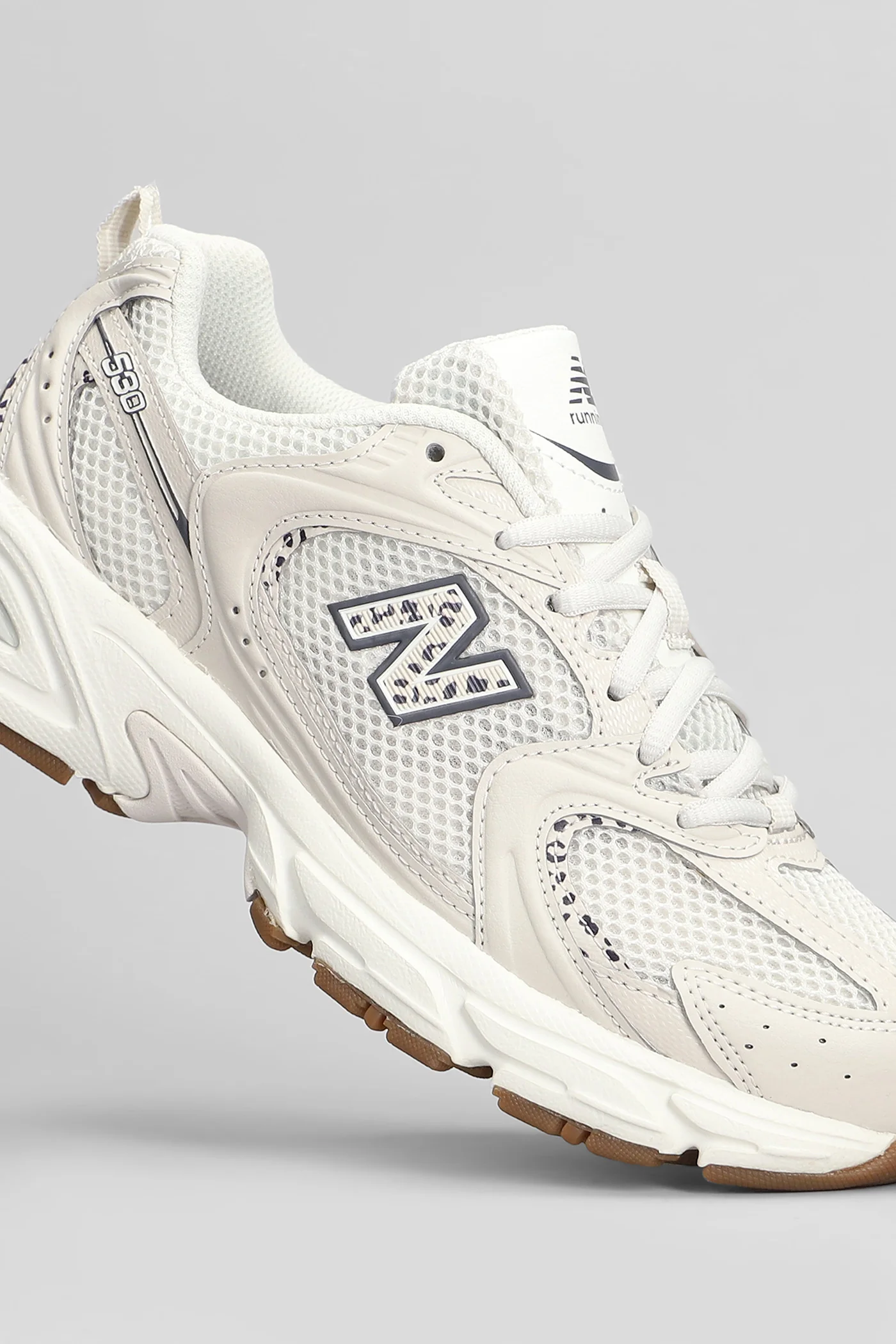 530 Sneakers in beige leather and fabric - Image 5