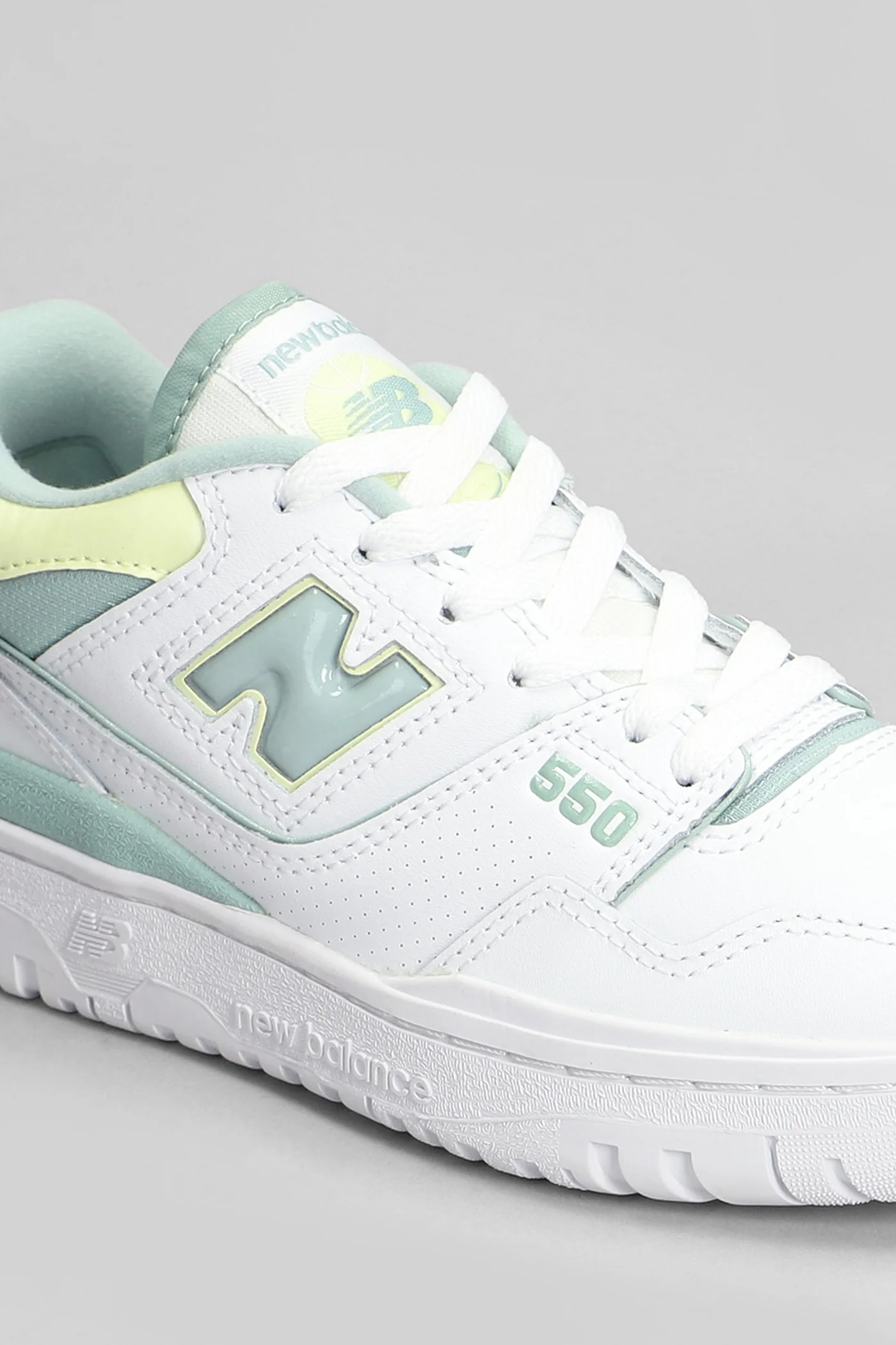 550 Sneakers in white leather - Image 5