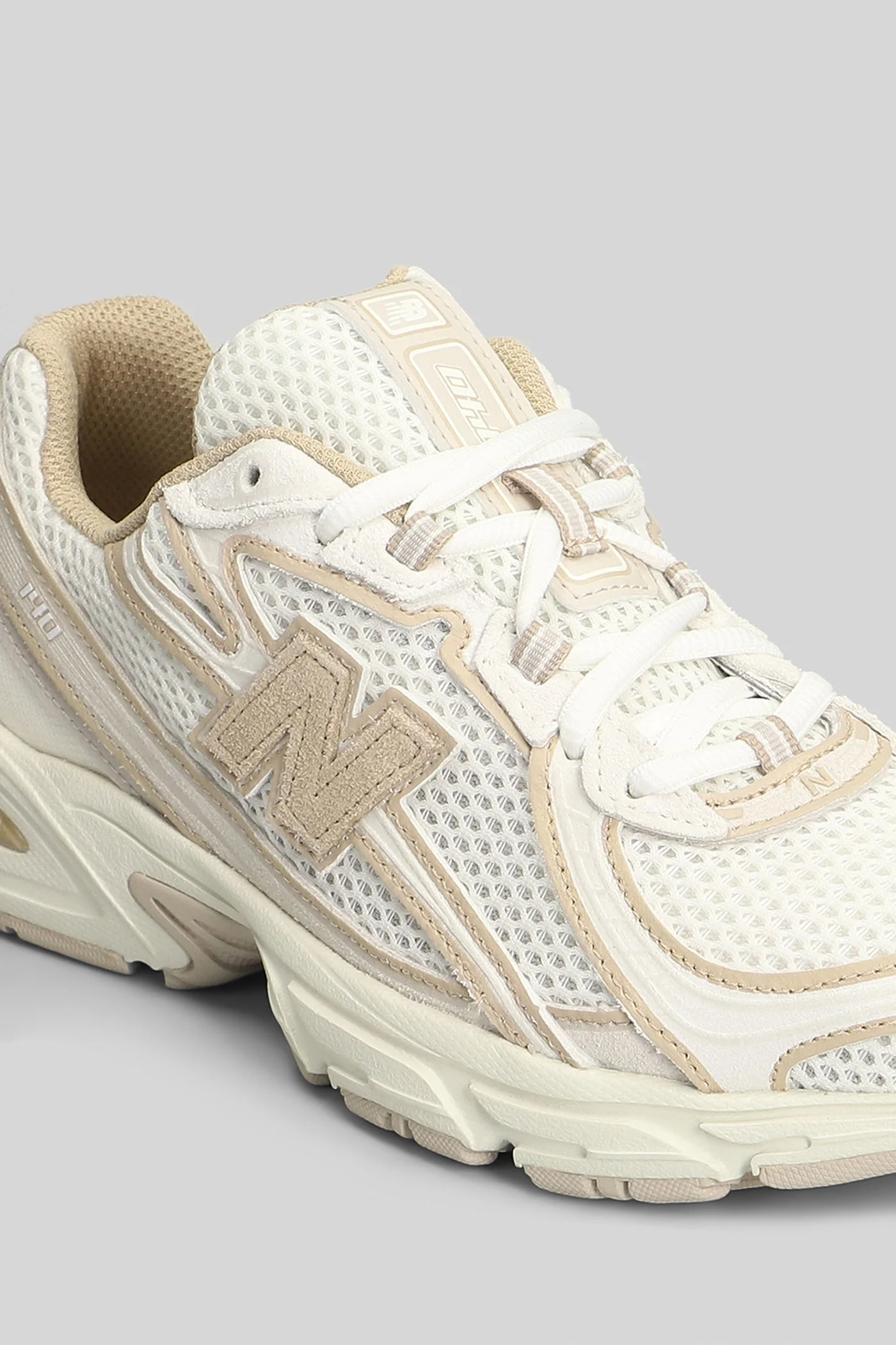 740 Sneakers in beige leather and fabric - Image 5