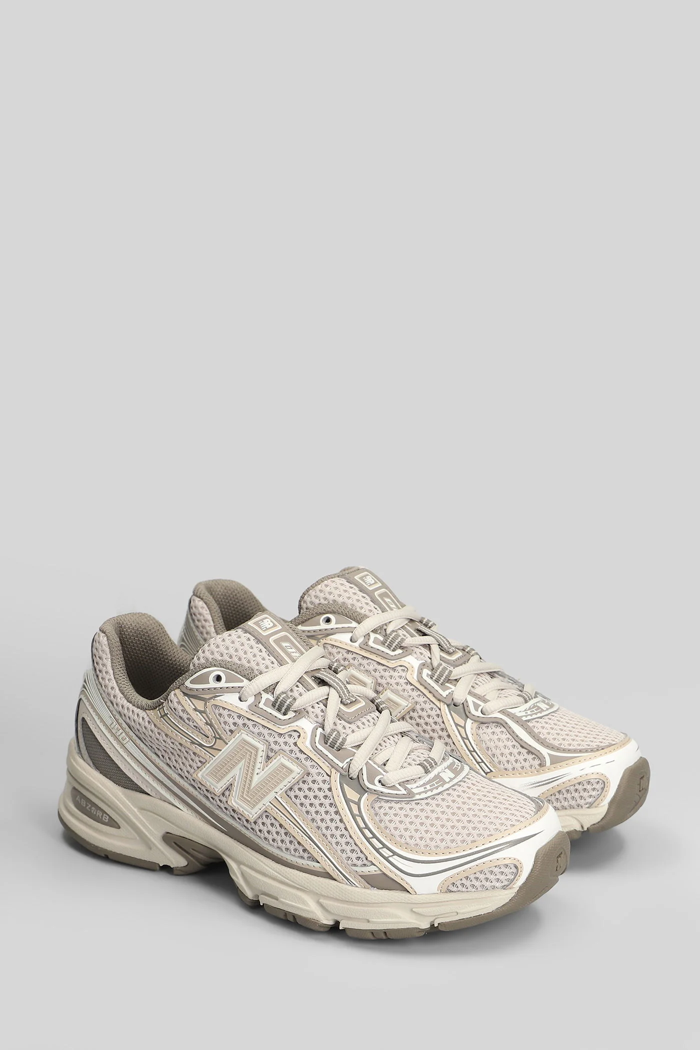 740 Sneakers in beige leather and fabric - Image 2