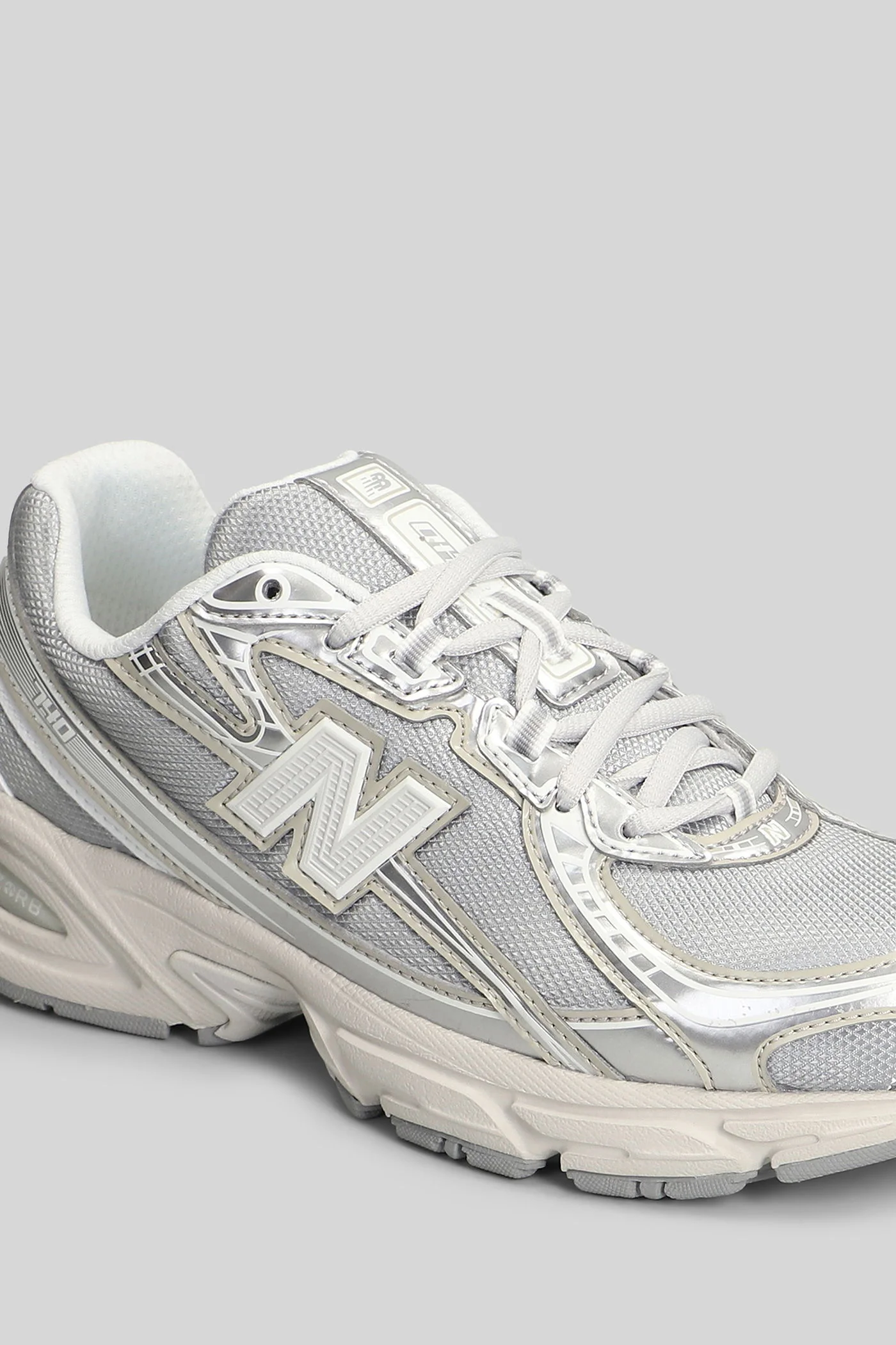 740 Sneakers in silver leather and fabric - Image 5