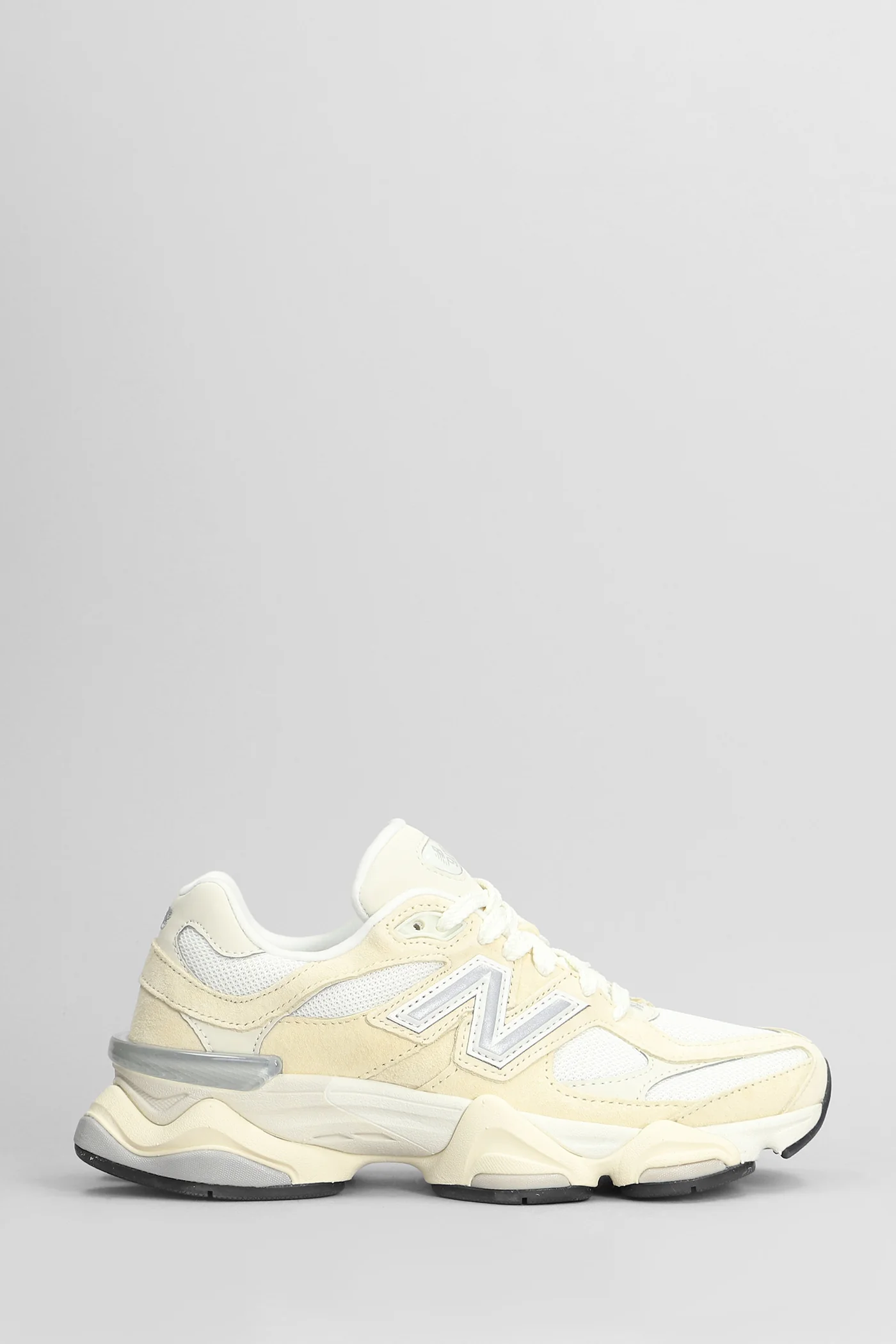 9060 Sneakers in beige Suede and fabric