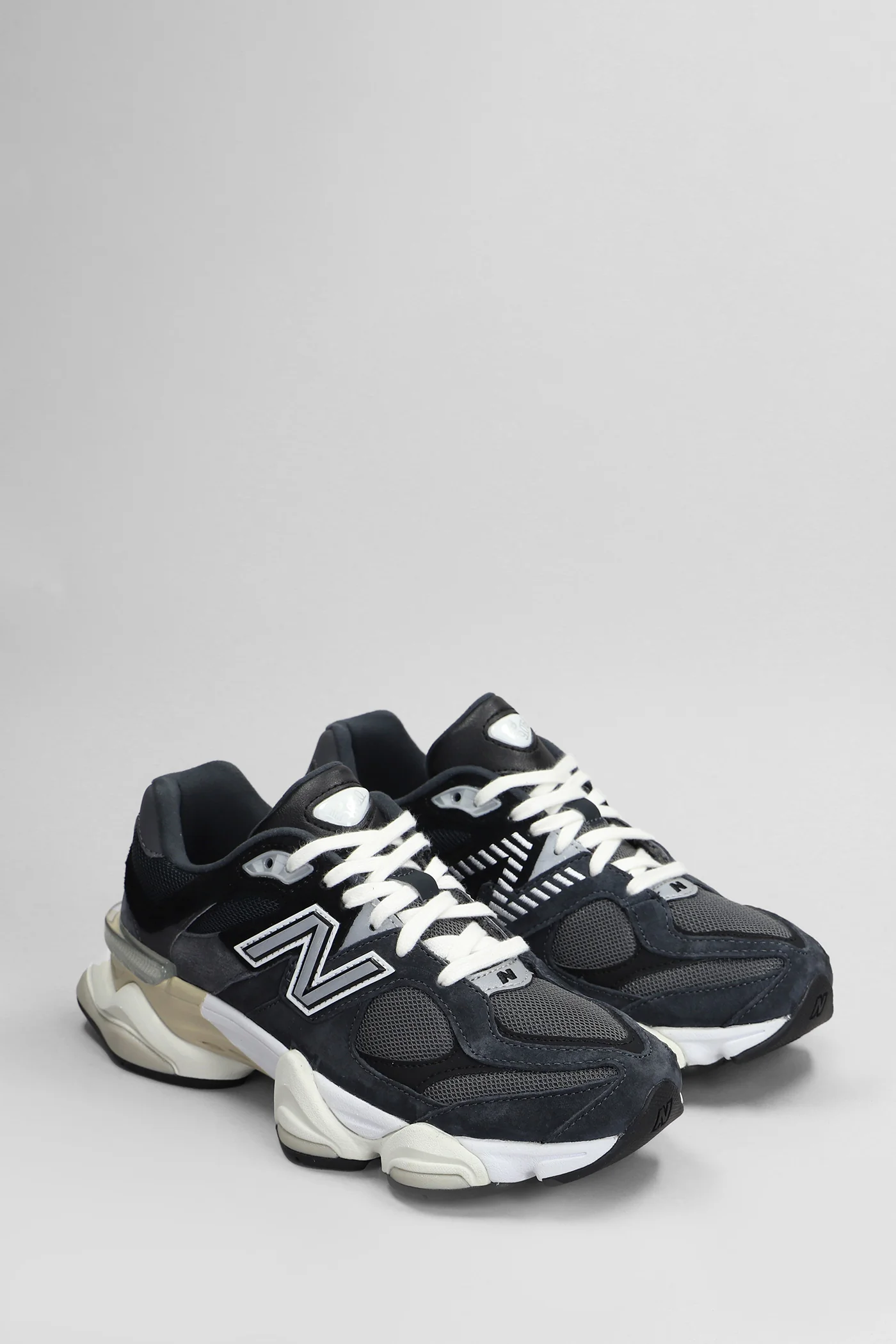 9060 Sneakers in black Suede and fabric - Image 2