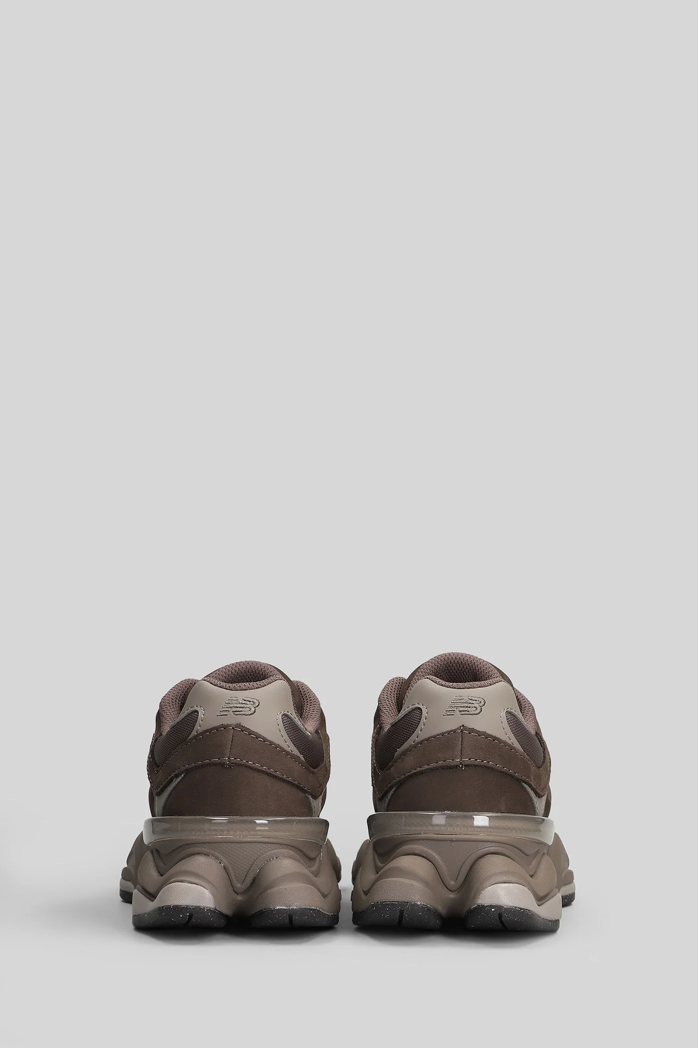 9060 Sneakers in brown Suede and fabric - Image 4