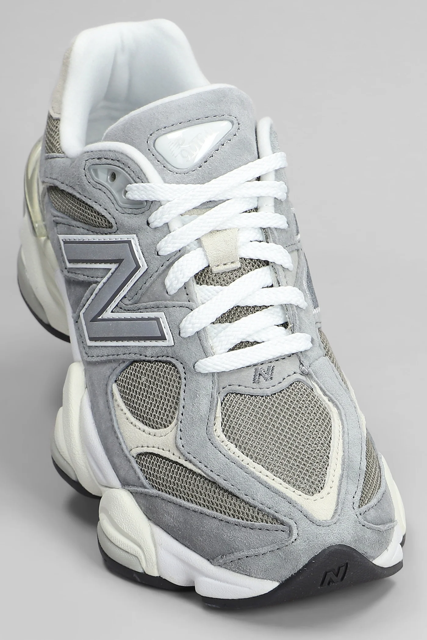 9060 Sneakers in grey Suede and fabric - Image 5