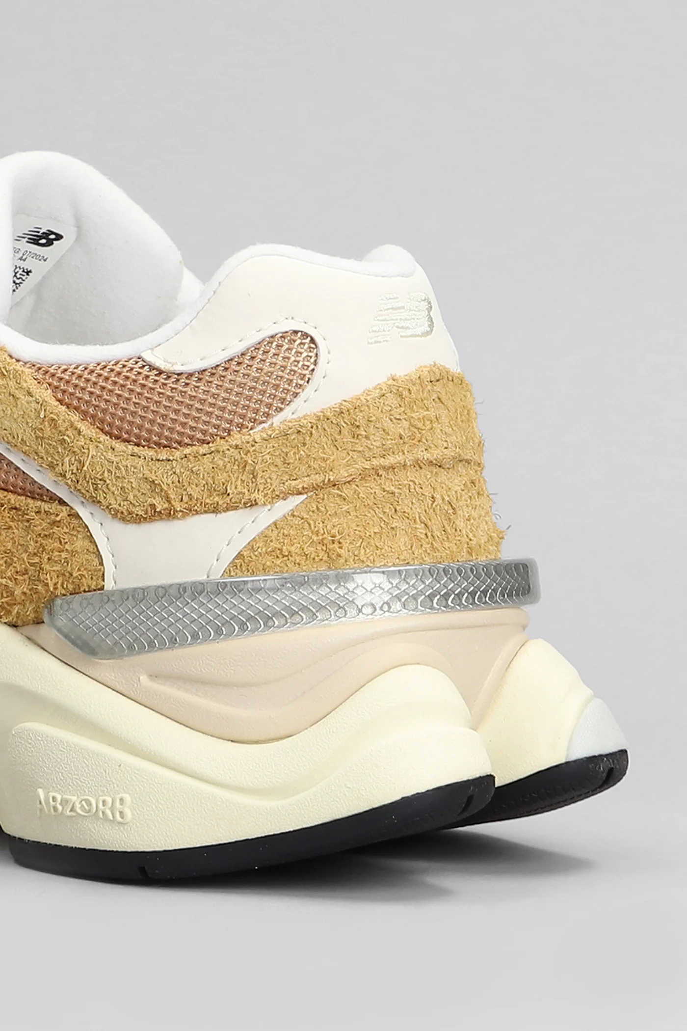 9060 Sneakers in leather color suede - Image 5