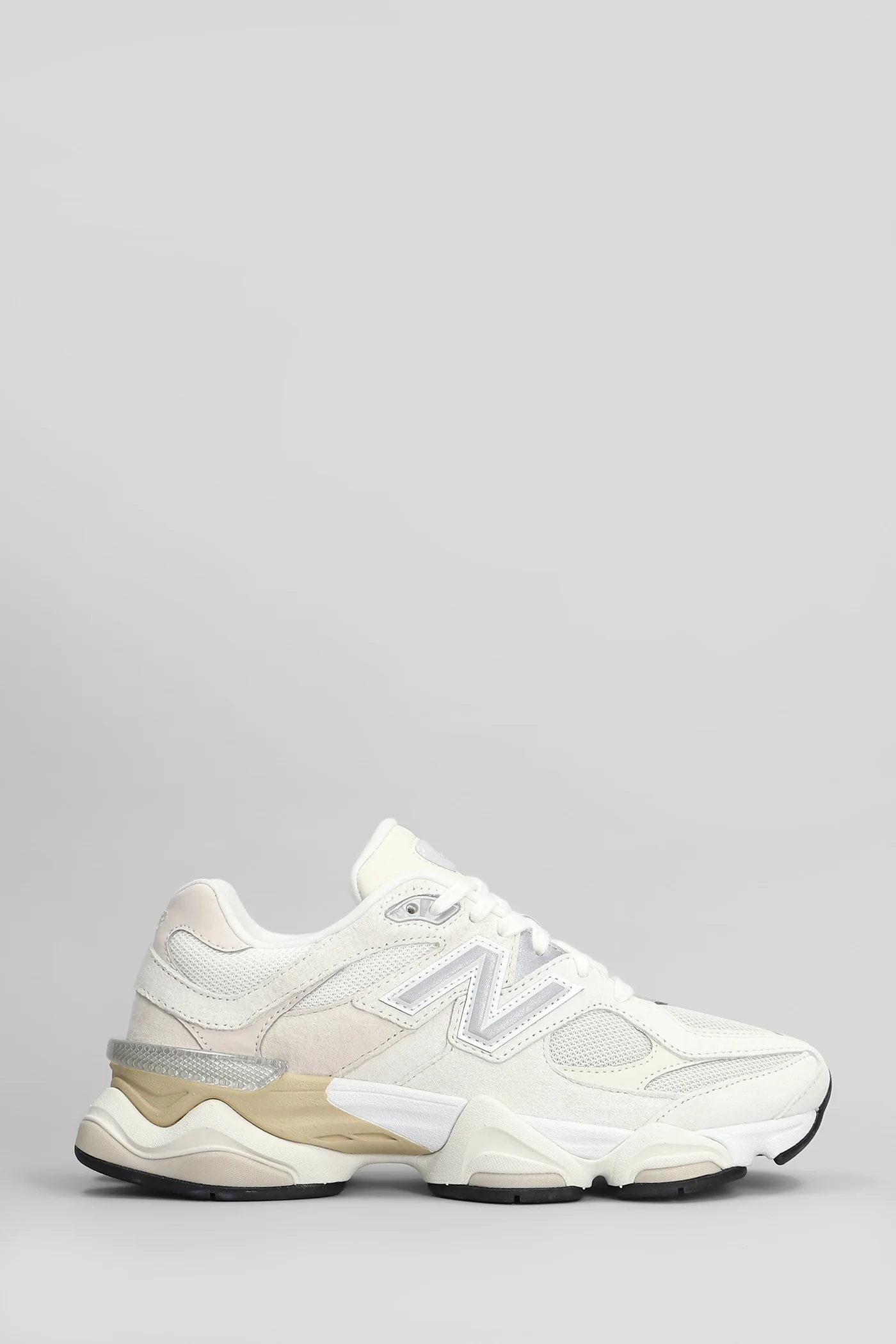 9060 Sneakers in white Suede and fabric