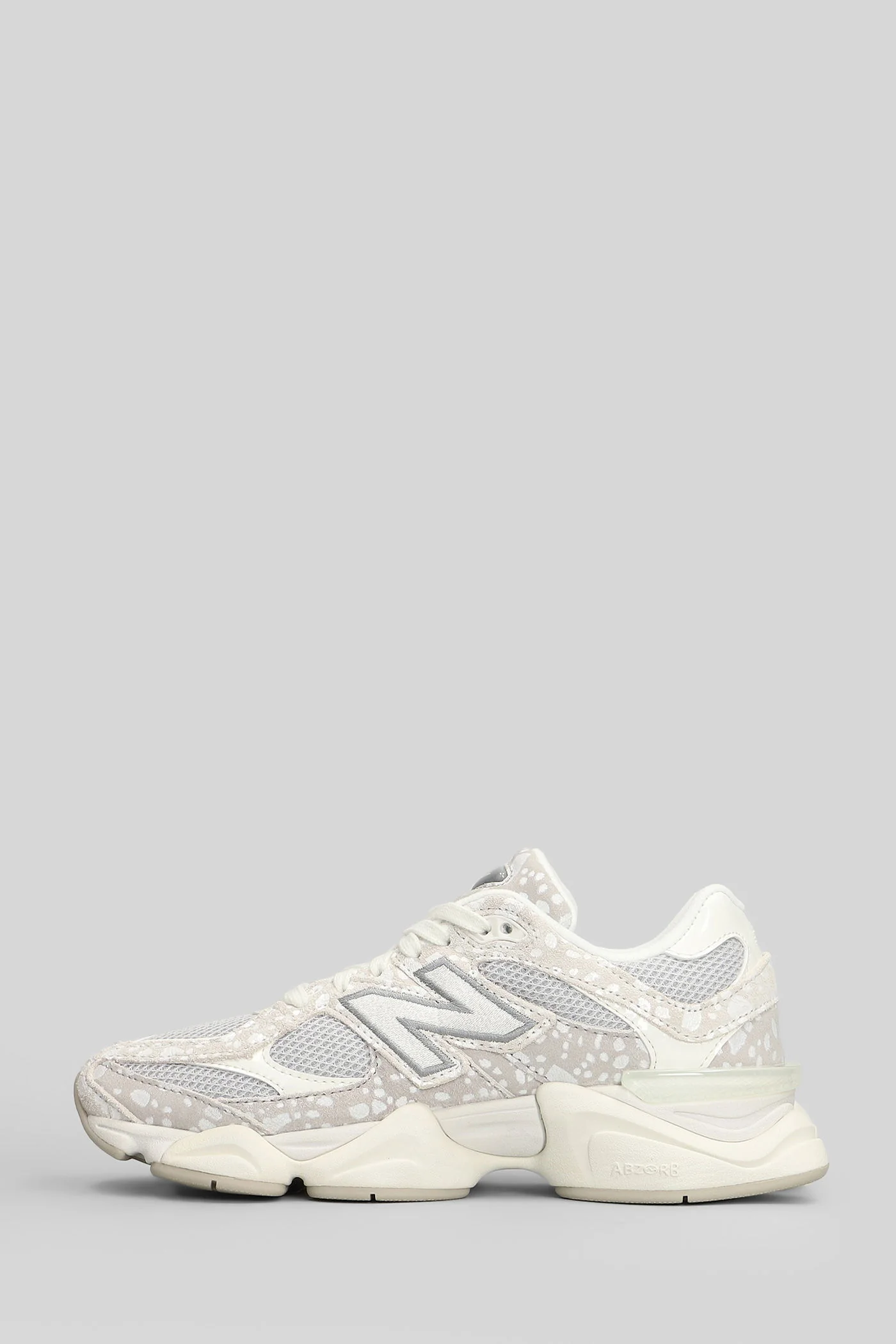 9060 Sneakers in white Suede and fabric - Image 3