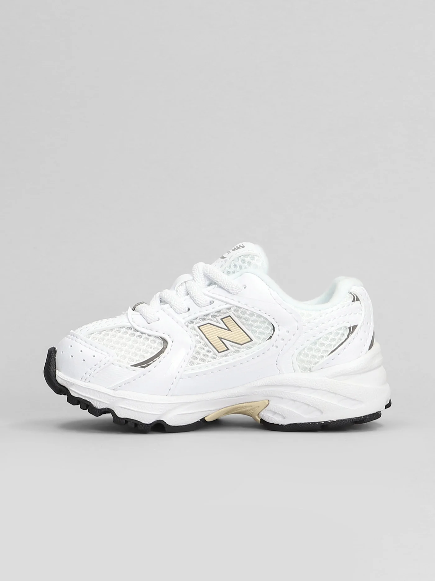 530 Sneakers in white leather and fabric - Image 3