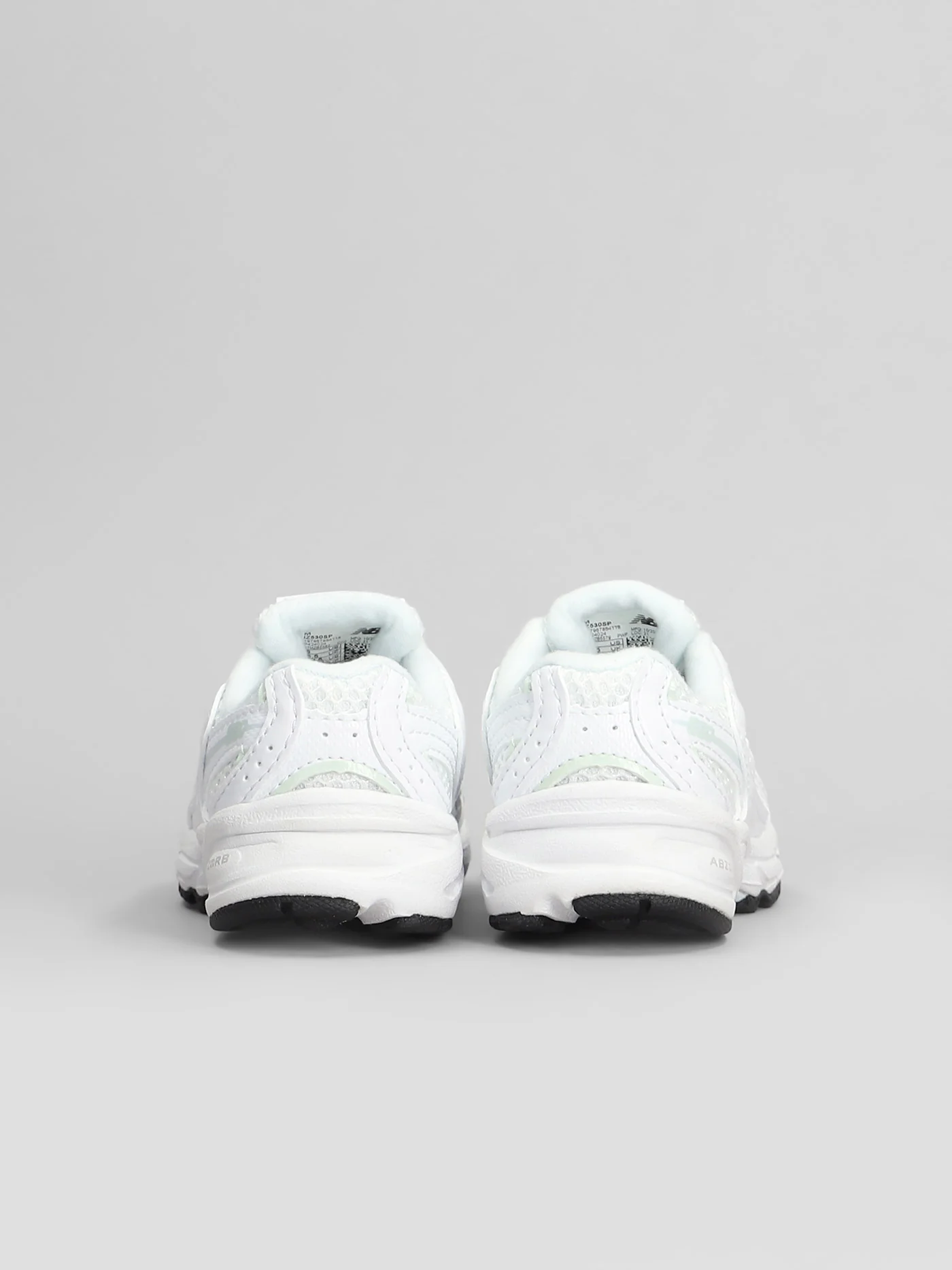 530 Sneakers in white leather and fabric - Image 4