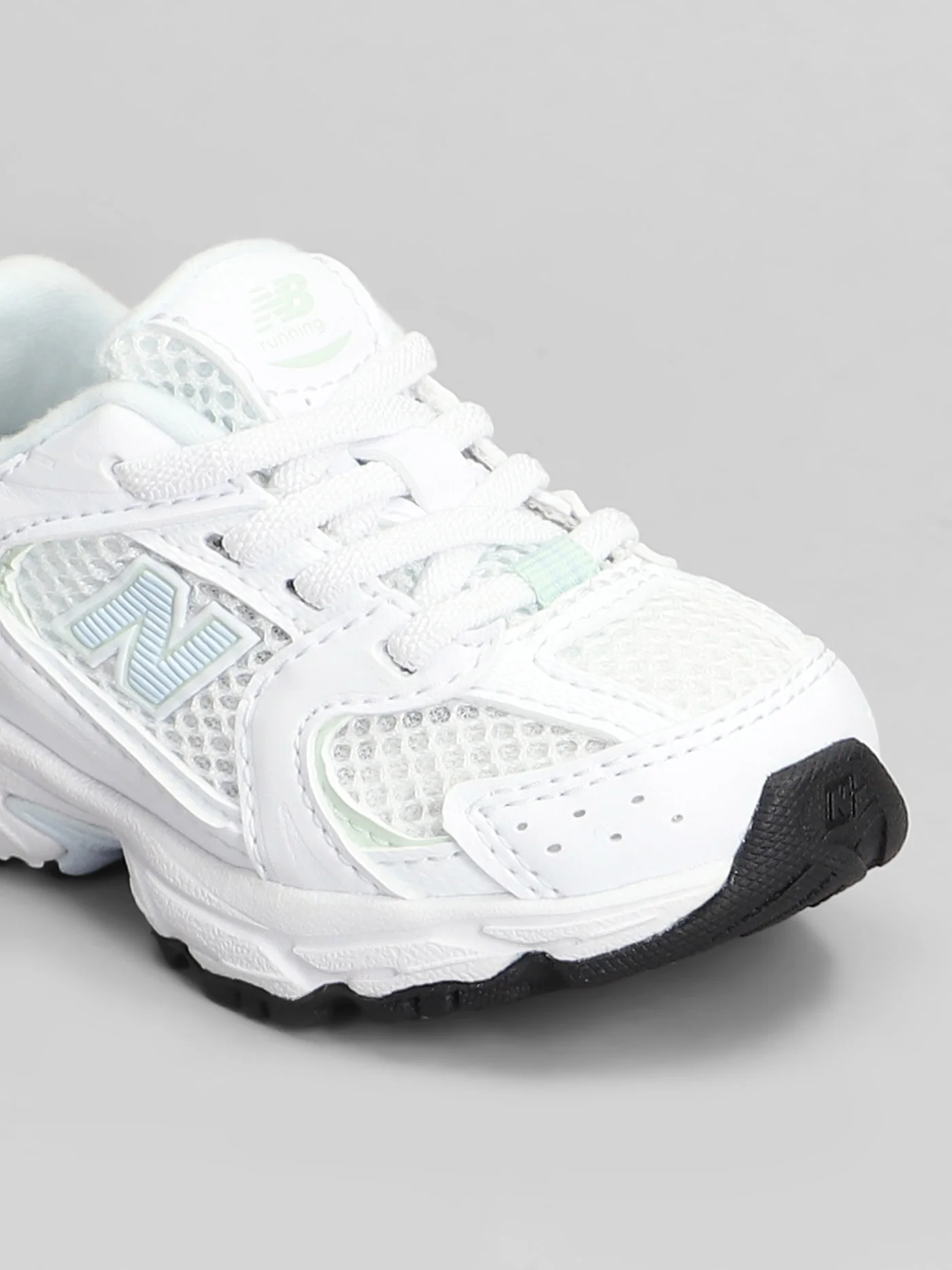 530 Sneakers in white leather and fabric - Image 5