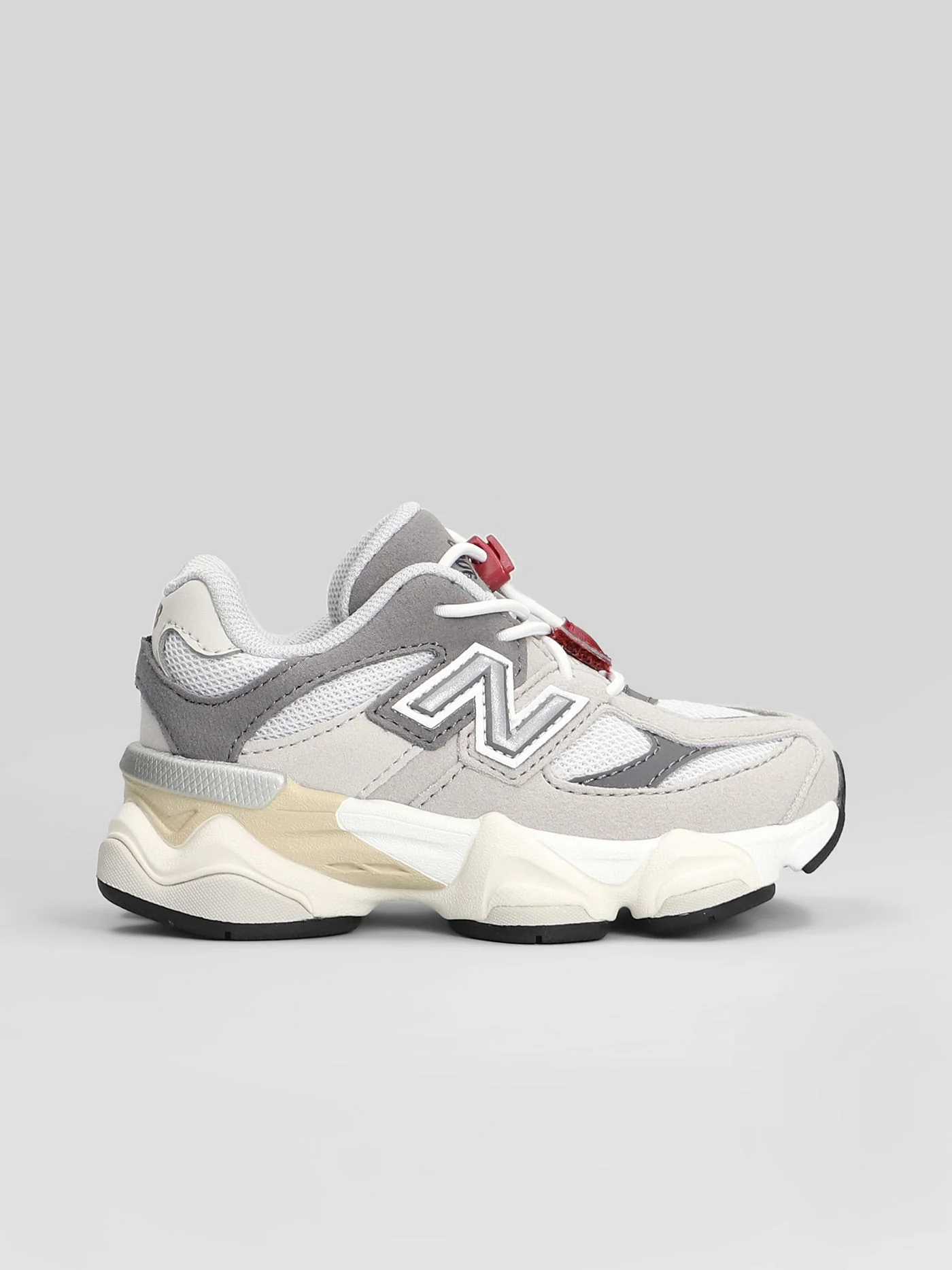 9060 Sneakers in grey Suede and fabric
