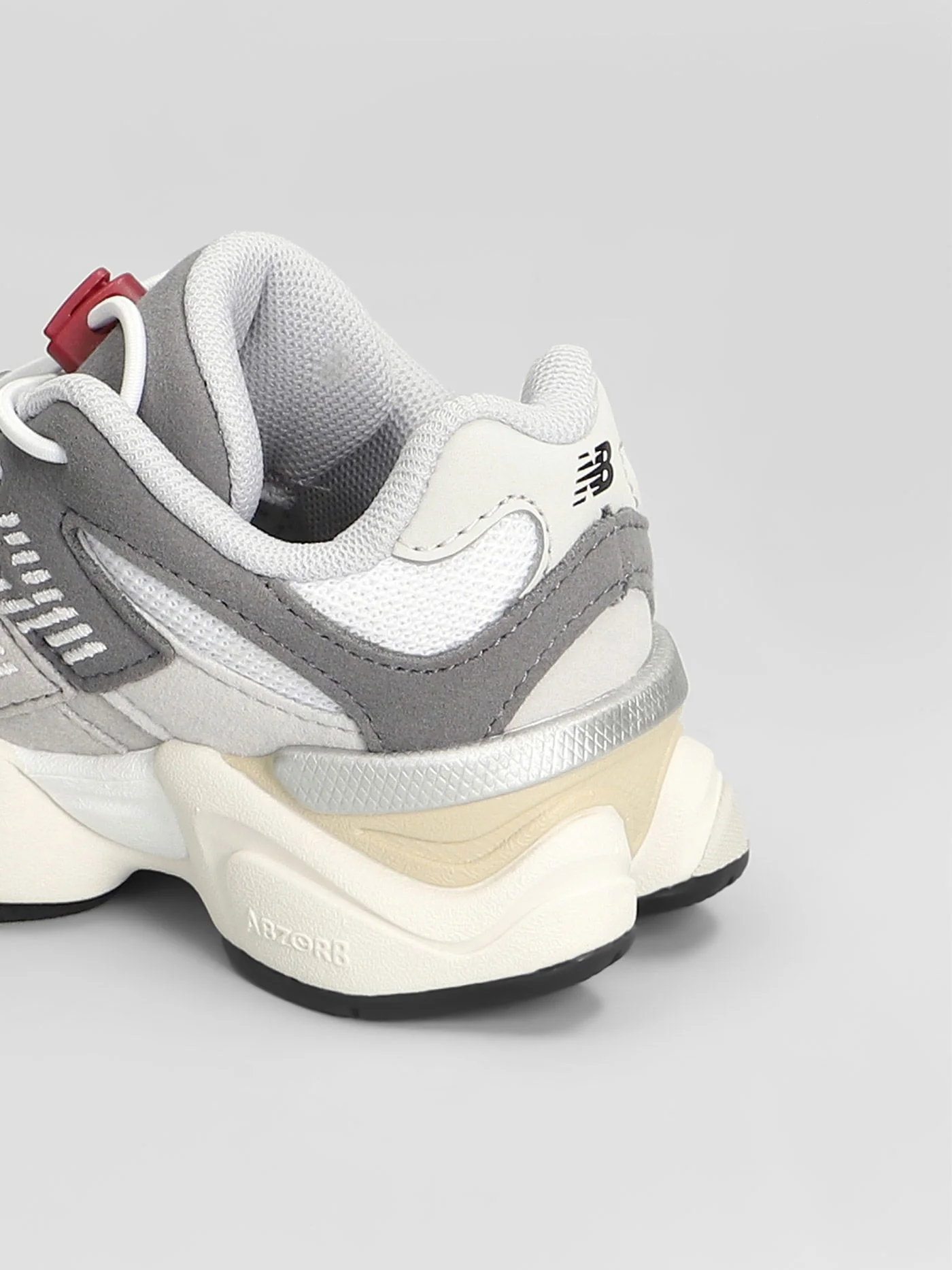 9060 Sneakers in grey Suede and fabric - Image 5